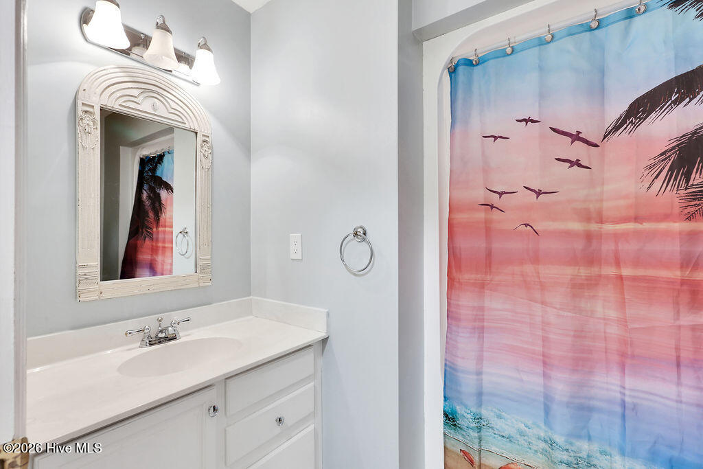 100551760 | Photo 34