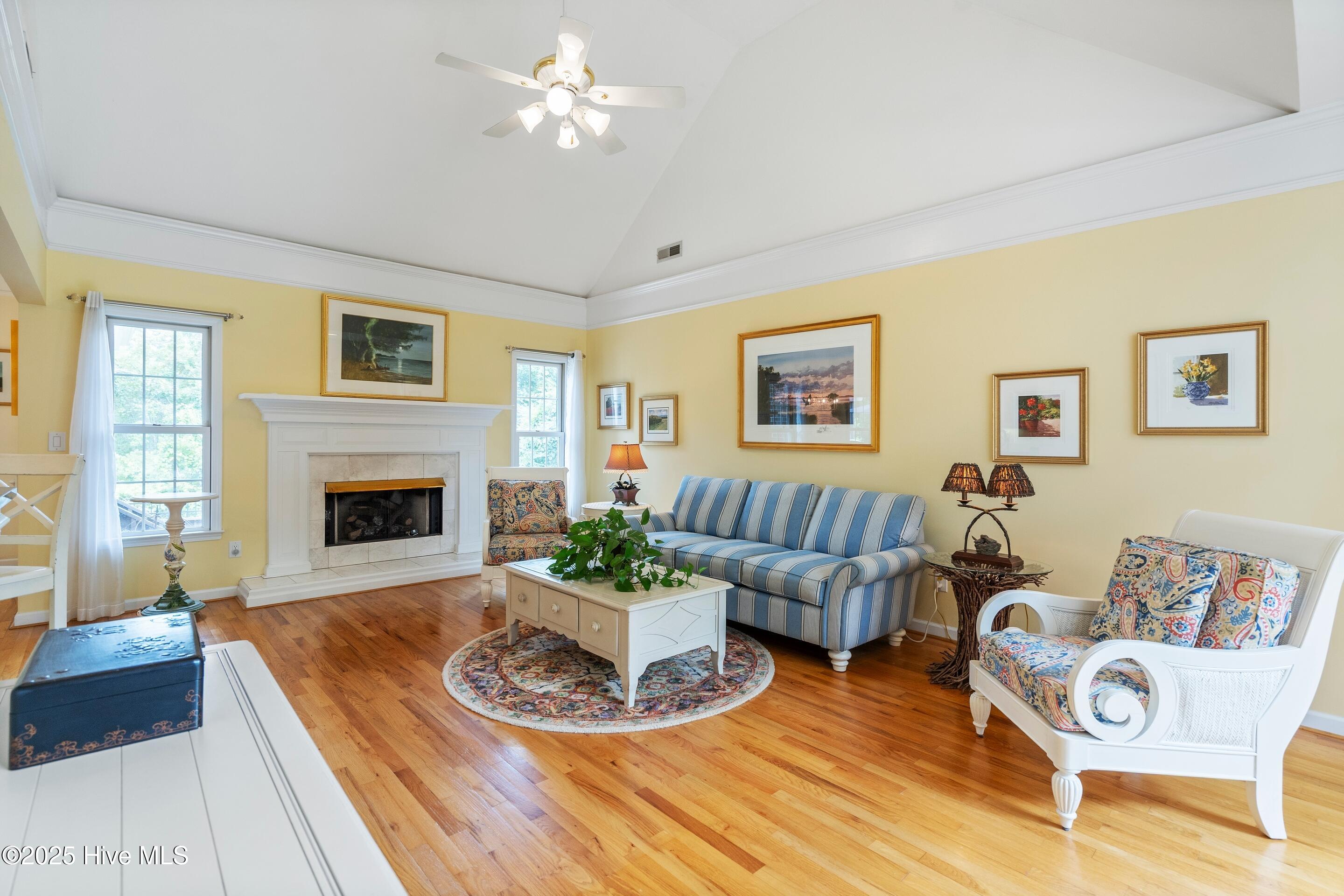 100530044 | Photo 22