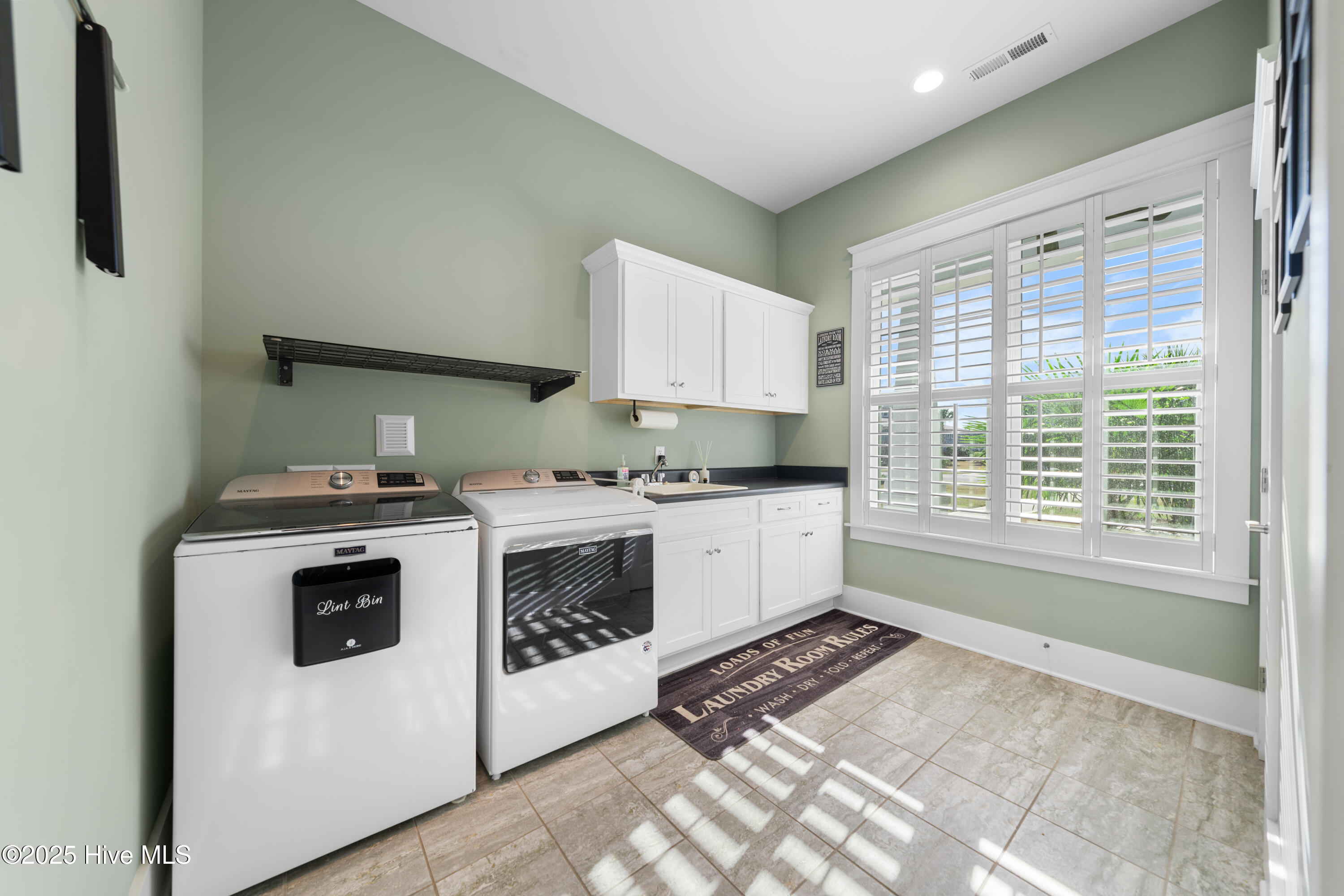 100562967 | Photo 34