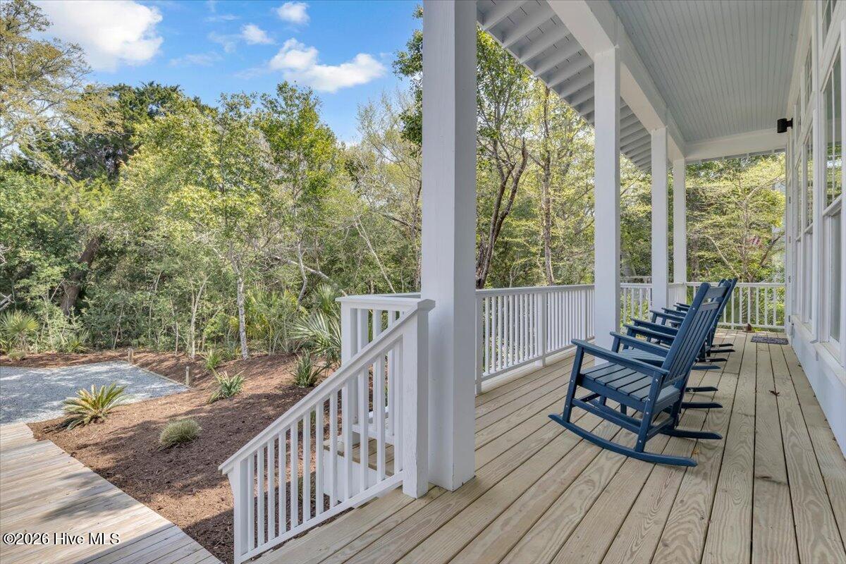 100563677 | Photo 12