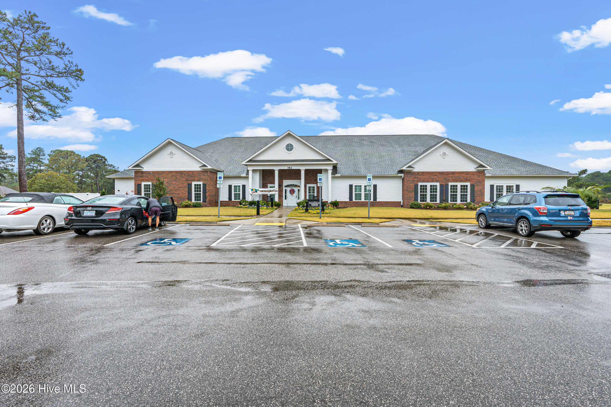 100565603 | Photo 12