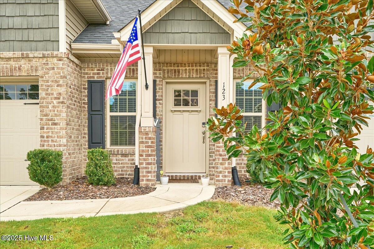 Homes for sale in West End, NC | 123 Lark Dr, West End, NC 27376 | MLS# 100527604