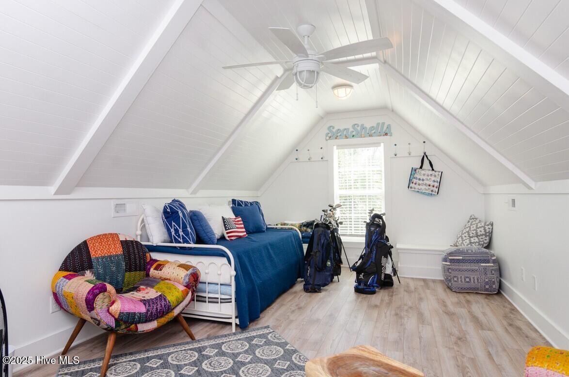 100528608 | Photo 57