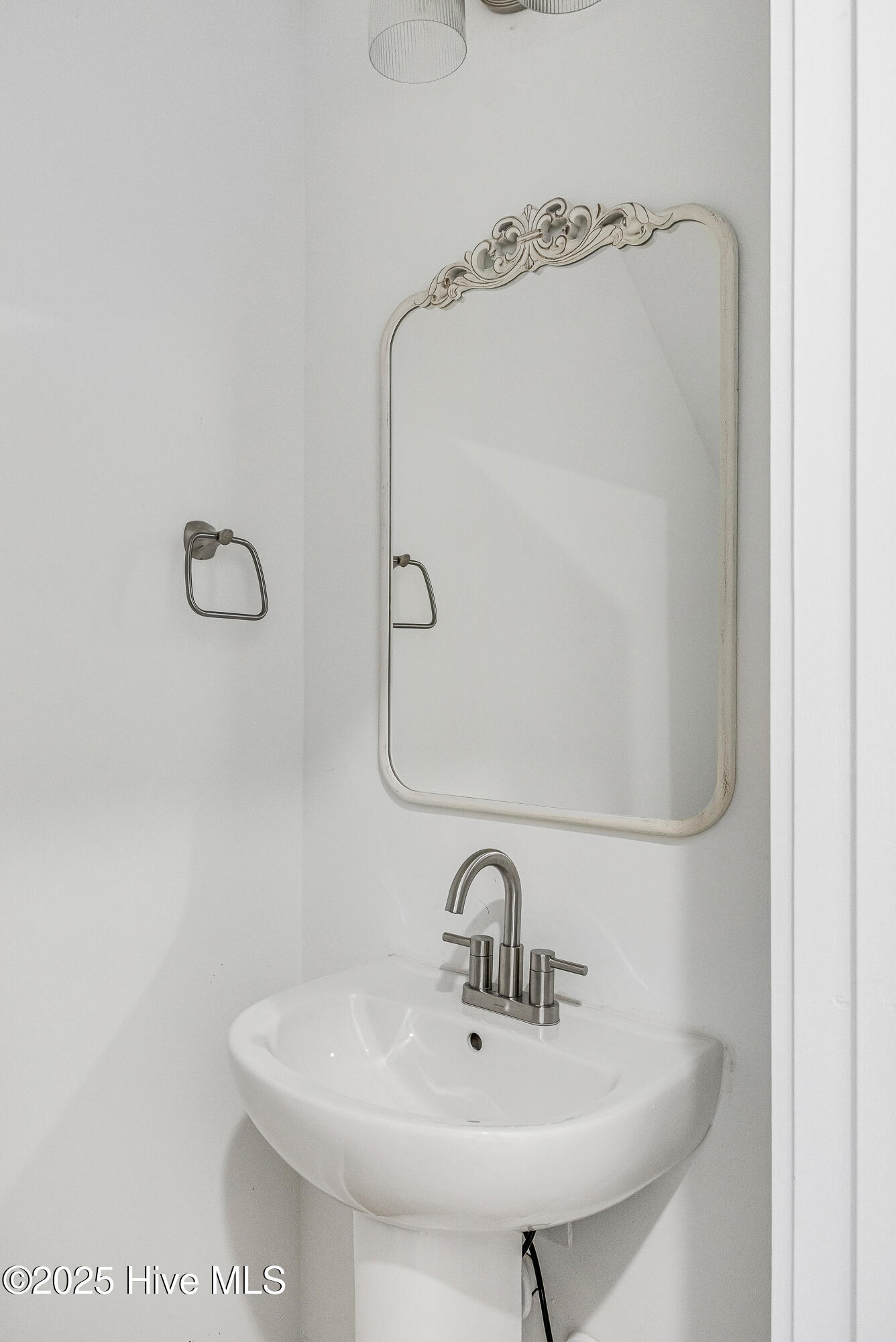 100534543 | Photo 43