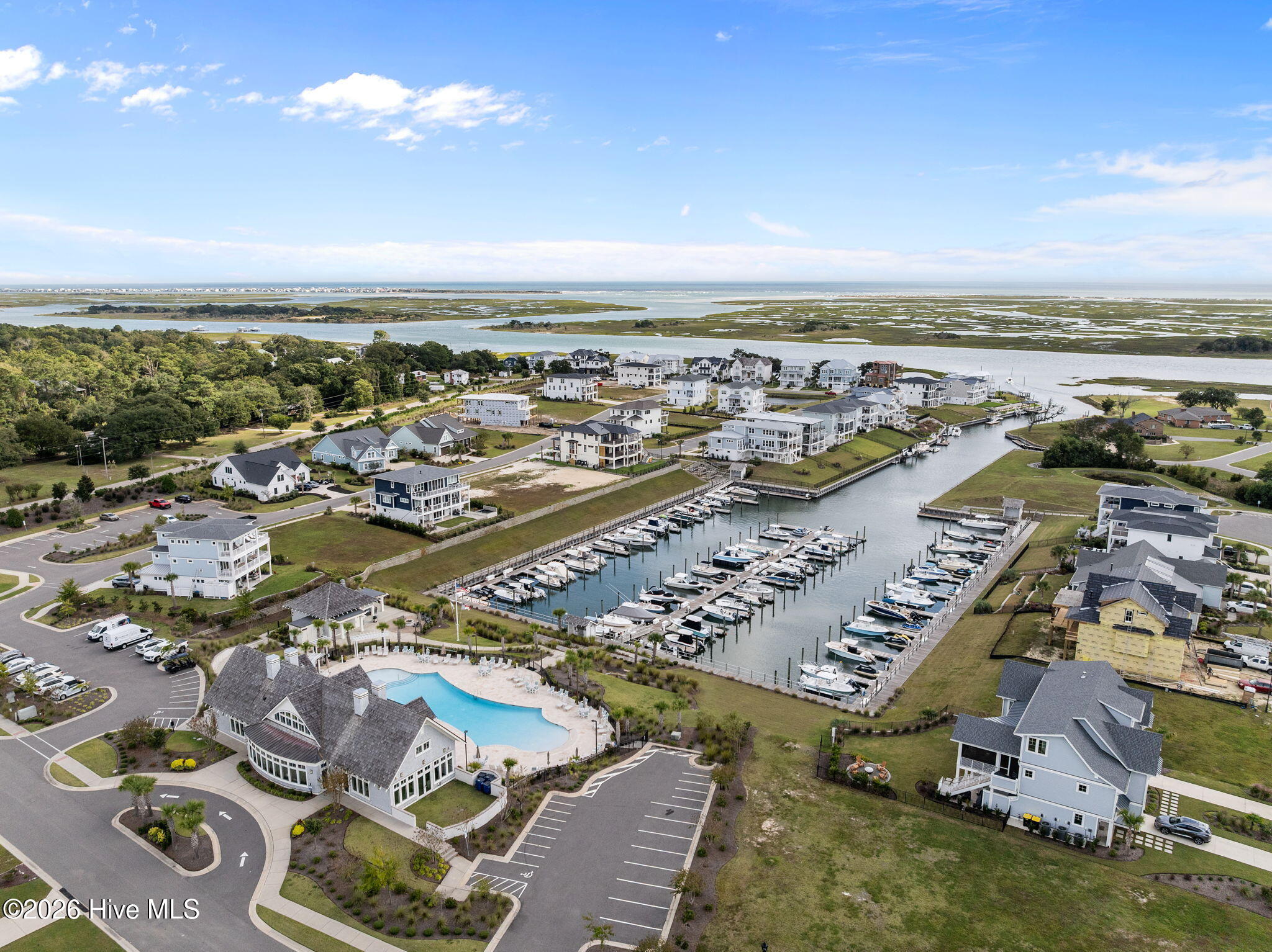 100567182 | Photo 60