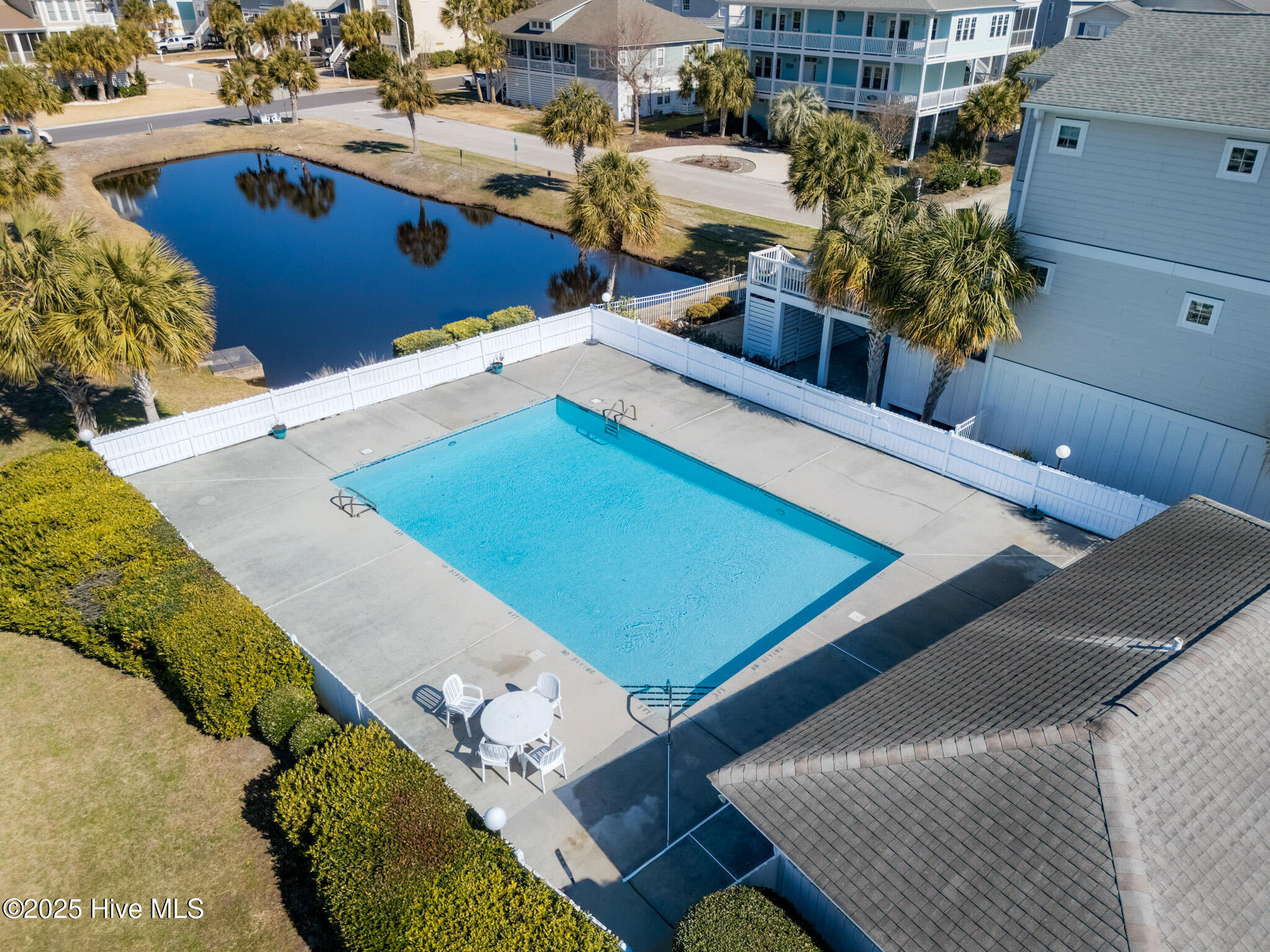 100546742 | Photo 47