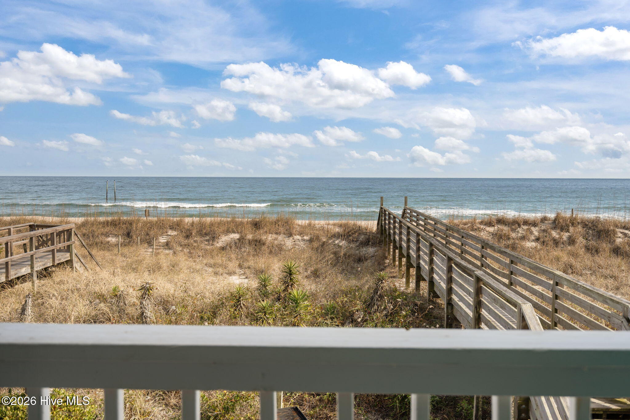 100549615 | Photo 37