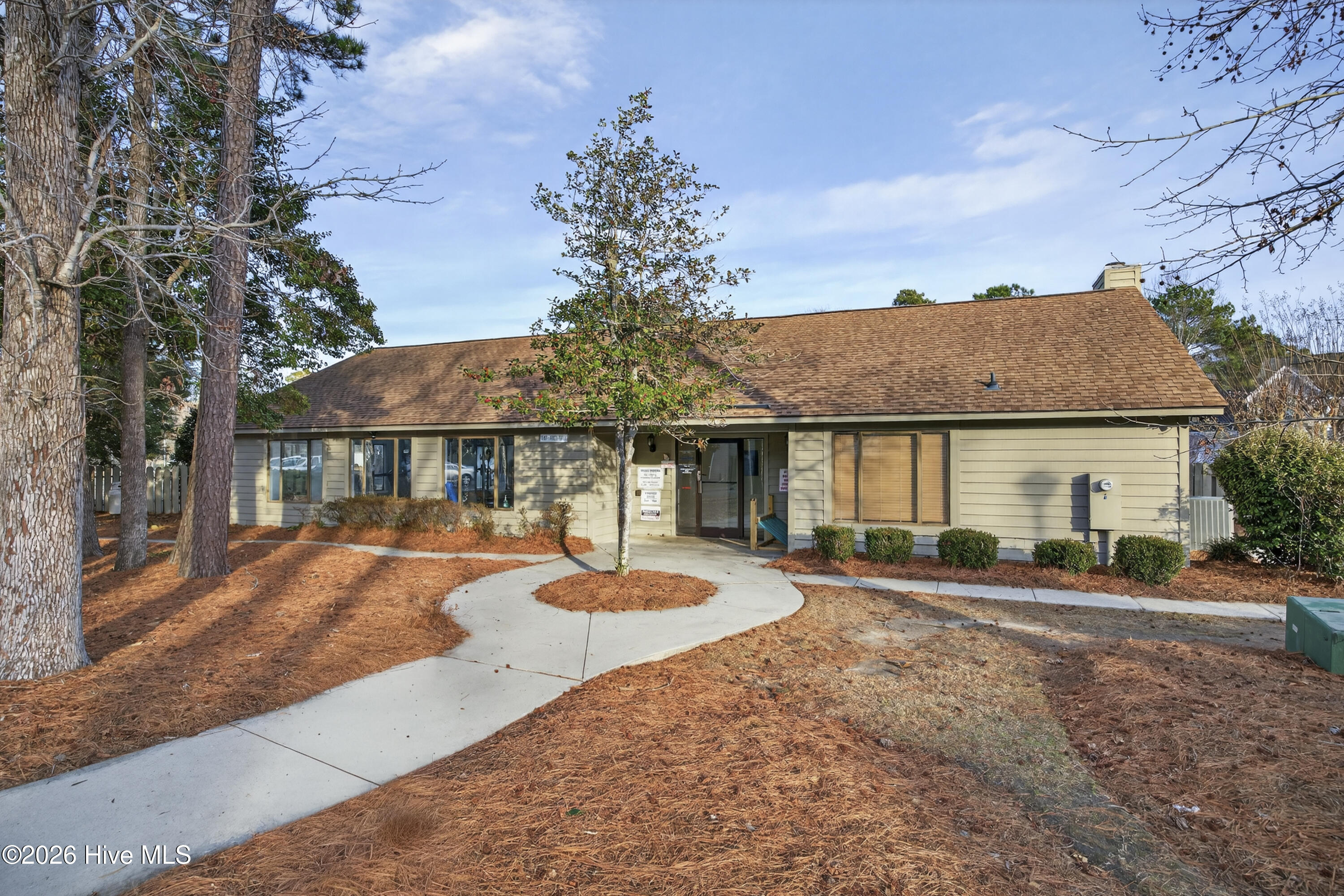 100550573 | Photo 41