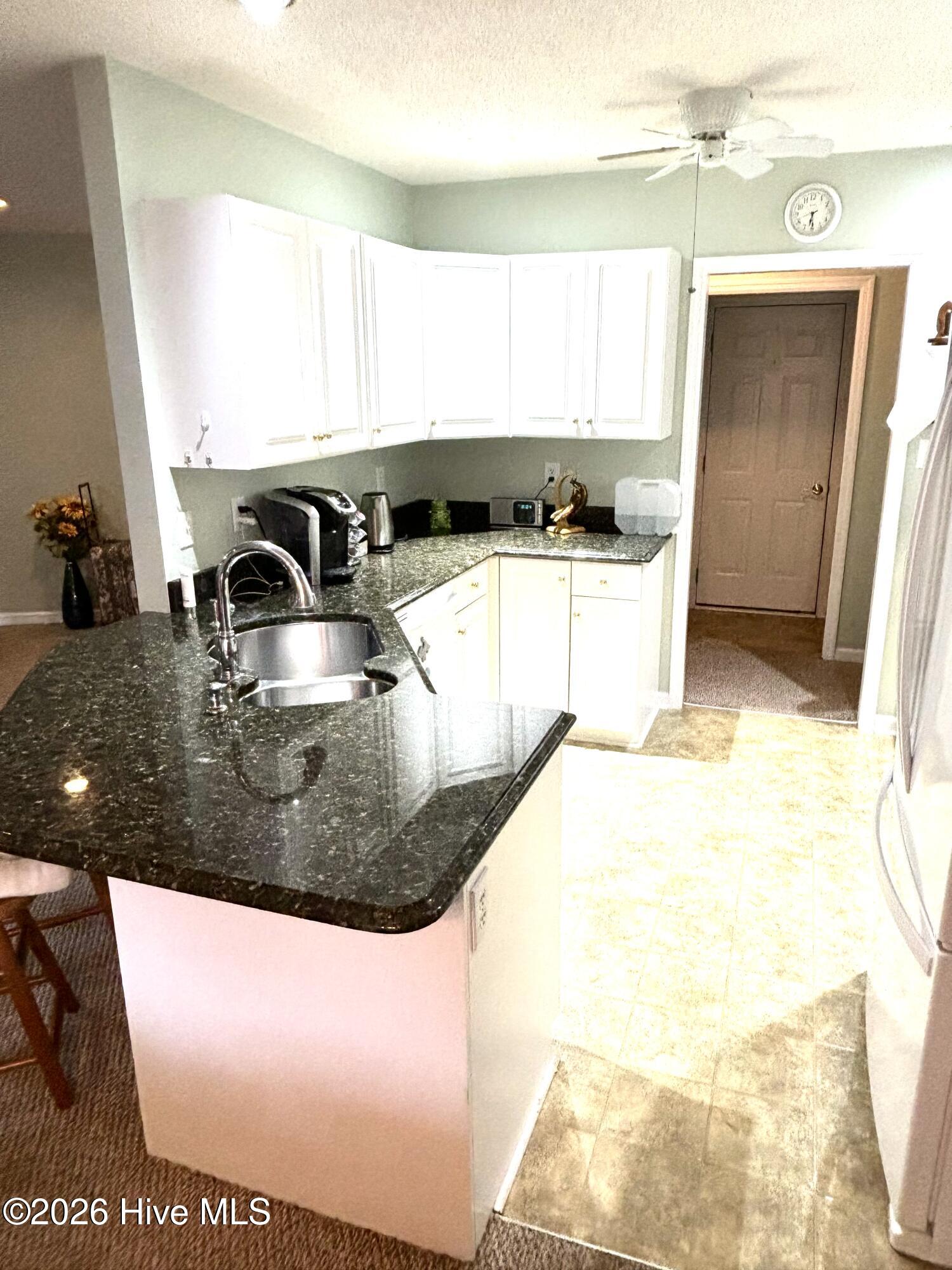 100561448 | Photo 10