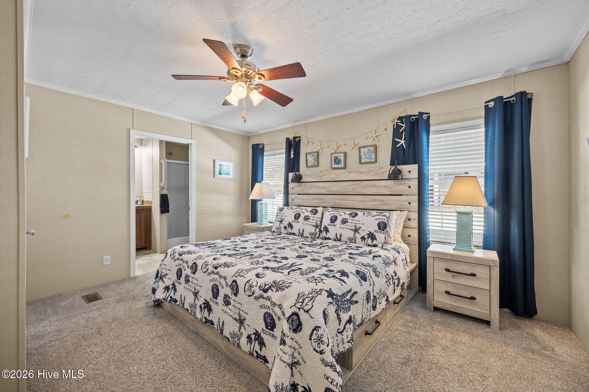 100554450 | Photo 23