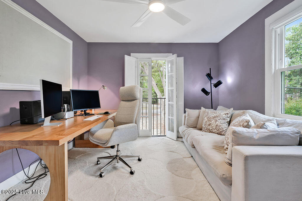 100528025 | Photo 44