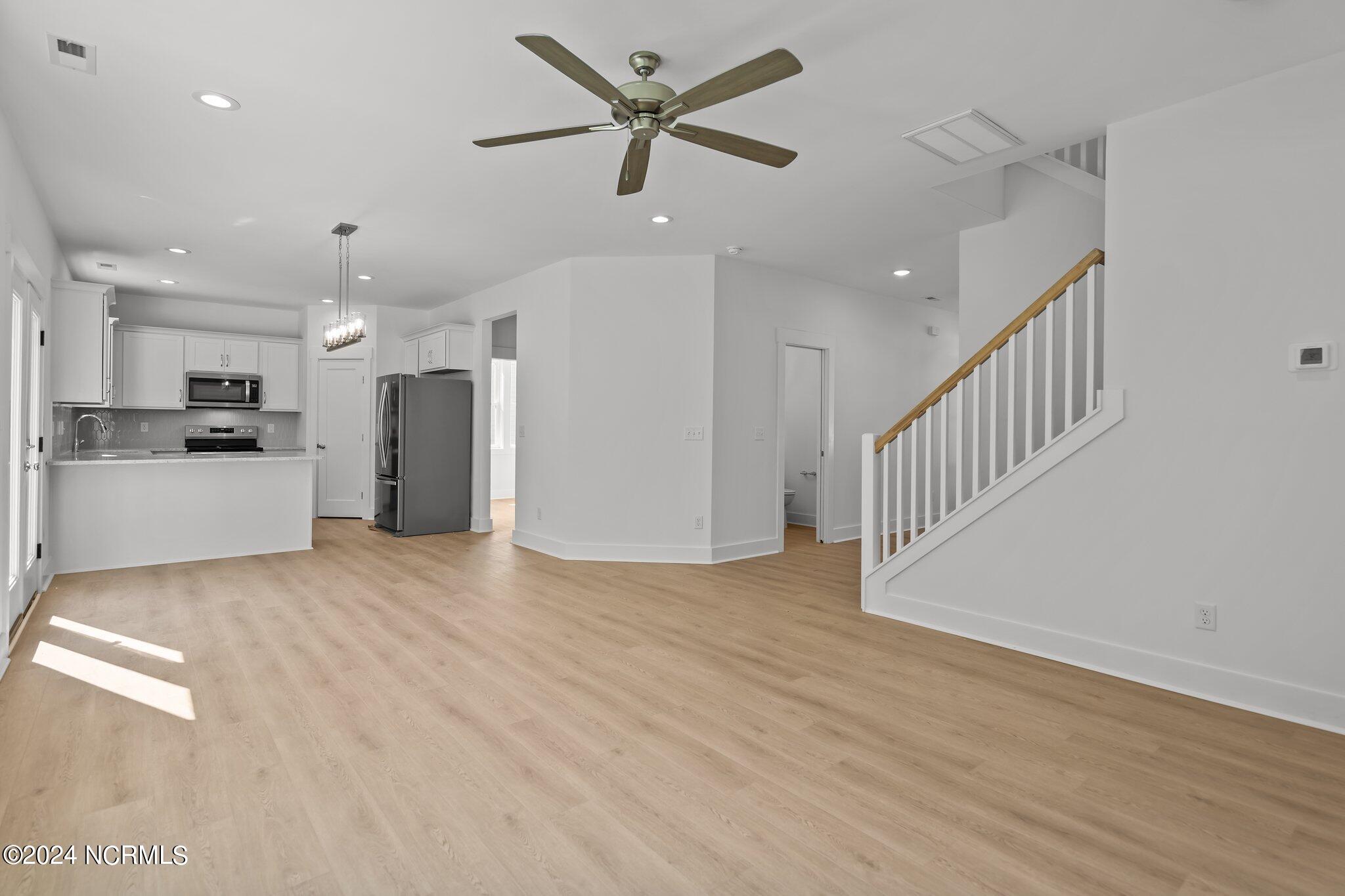 100439102 | Photo 15