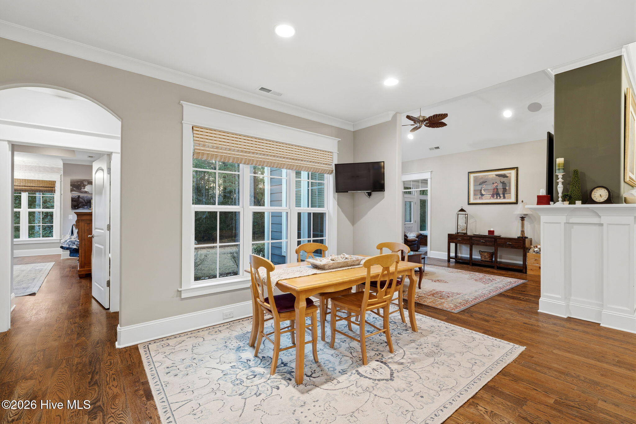 100554087 | Photo 35