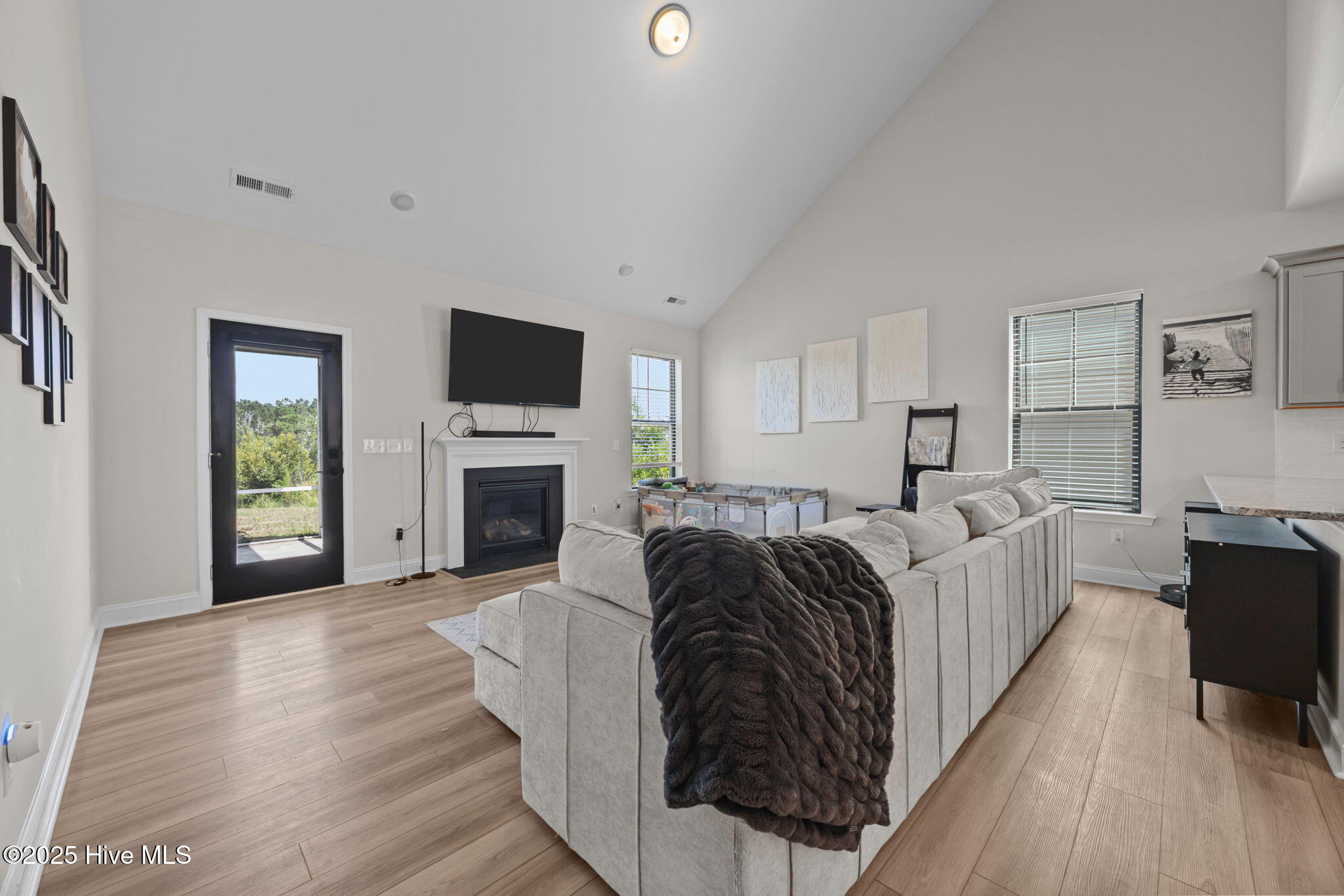 100522183 | Photo 10