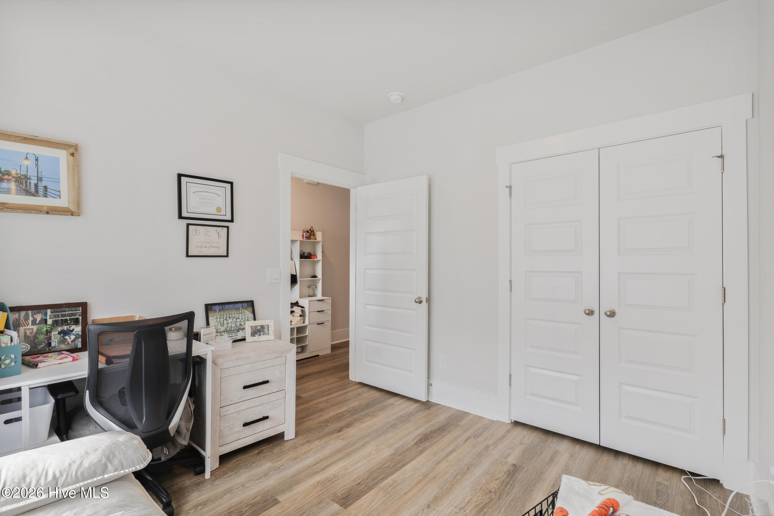 100561359 | Photo 11