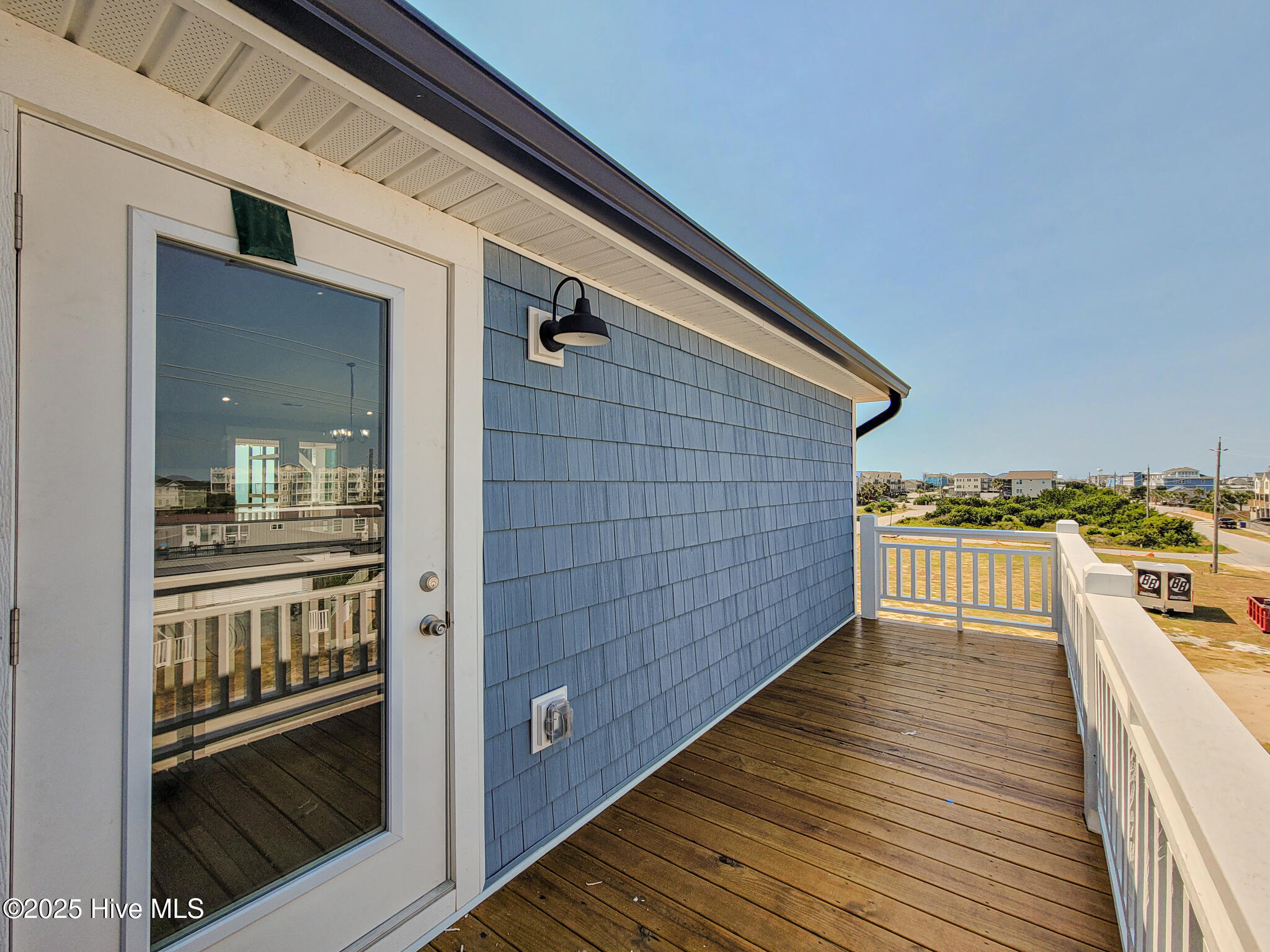 100517147 | Photo 19