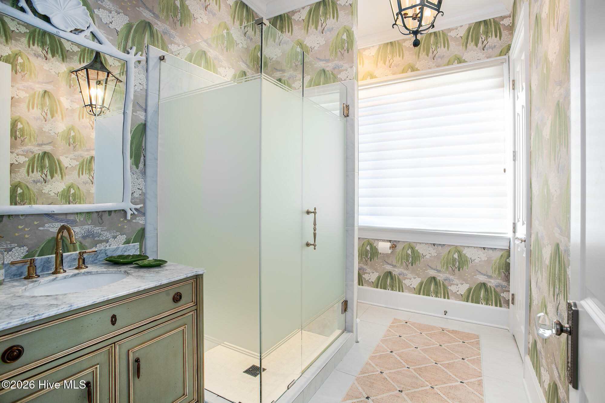 100552685 | Photo 23