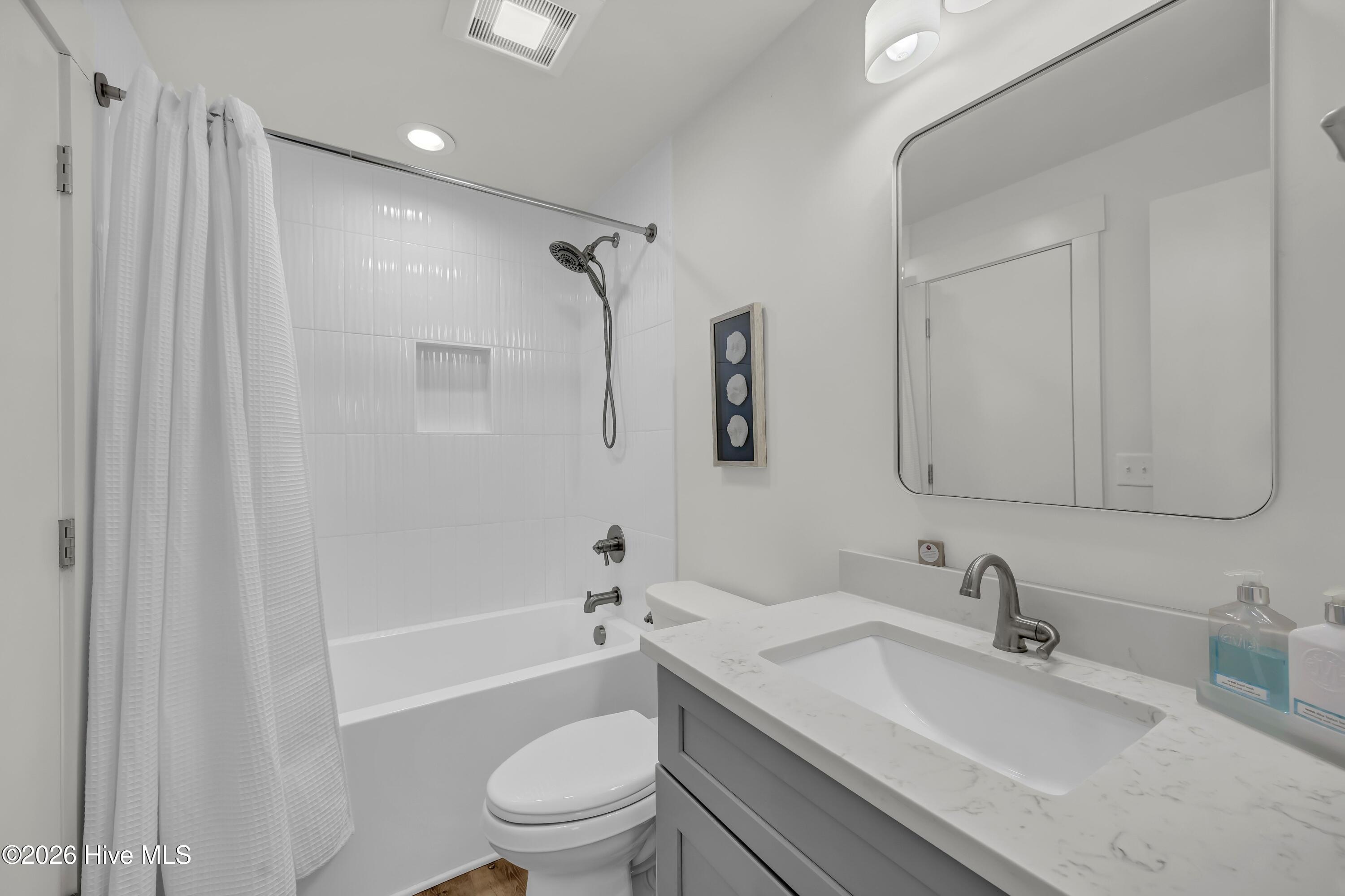 100554666 | Photo 17