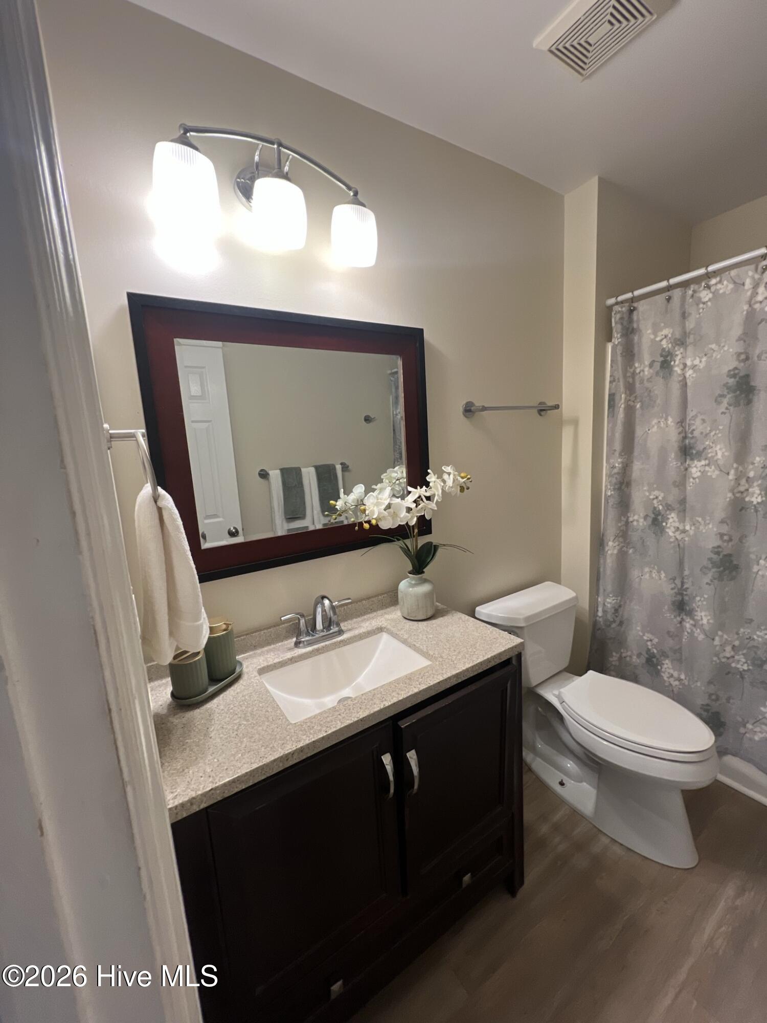 100550569 | Photo 55