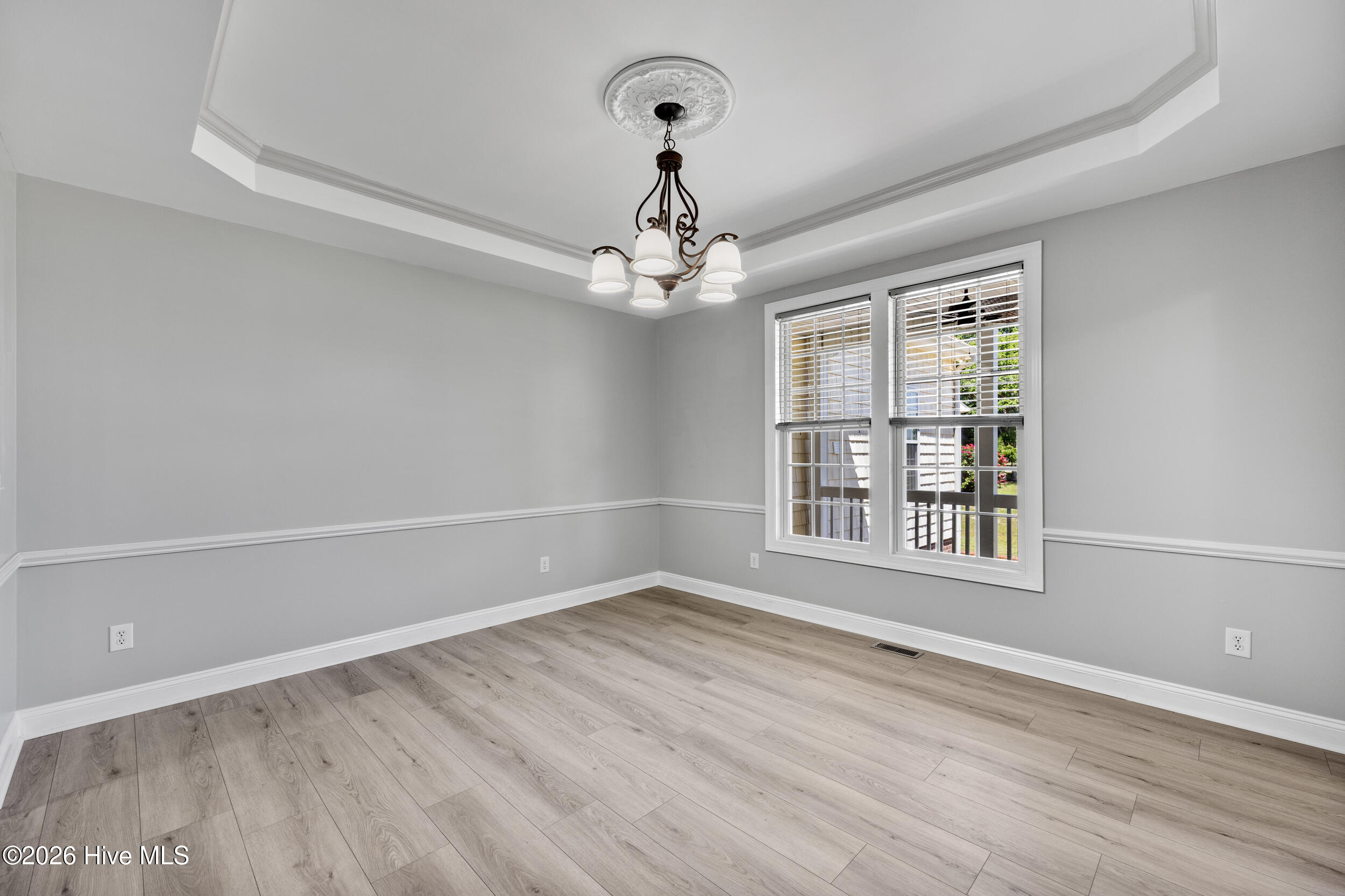 100569506 | Photo 16