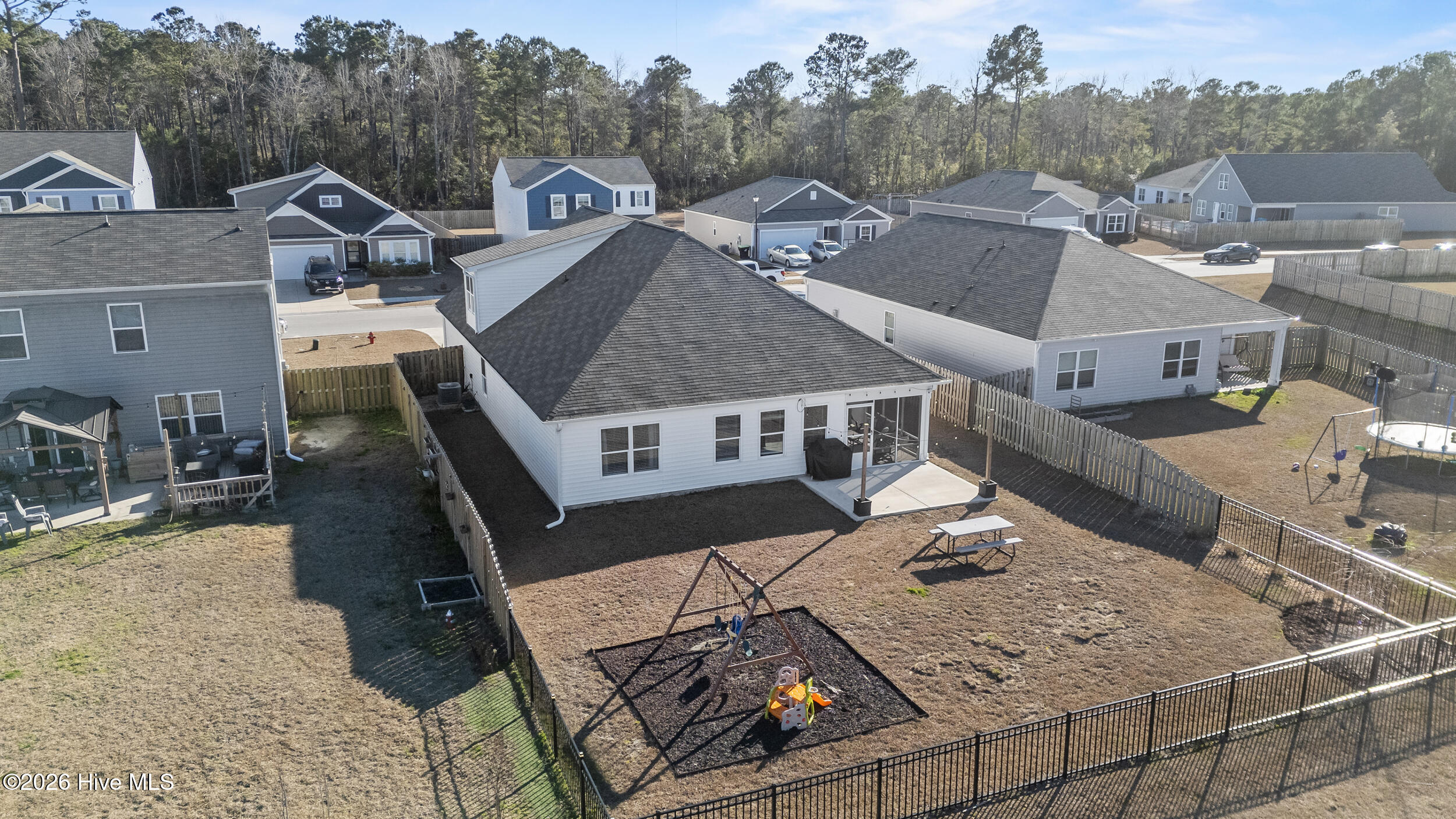 100550214 | Photo 39