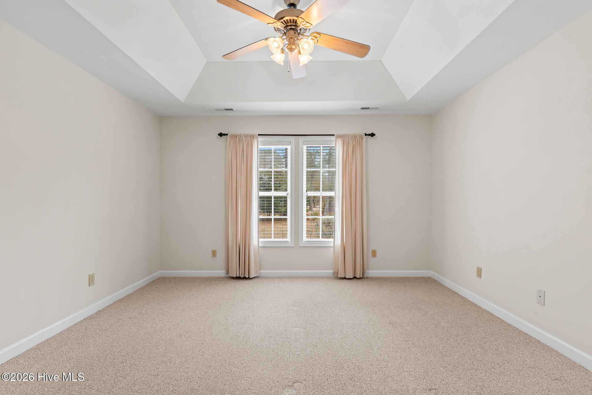 100549581 | Photo 23