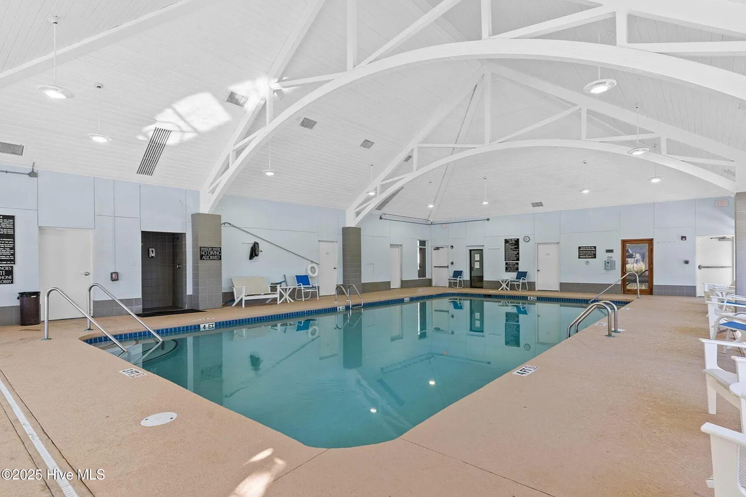 100533787 | Photo 55