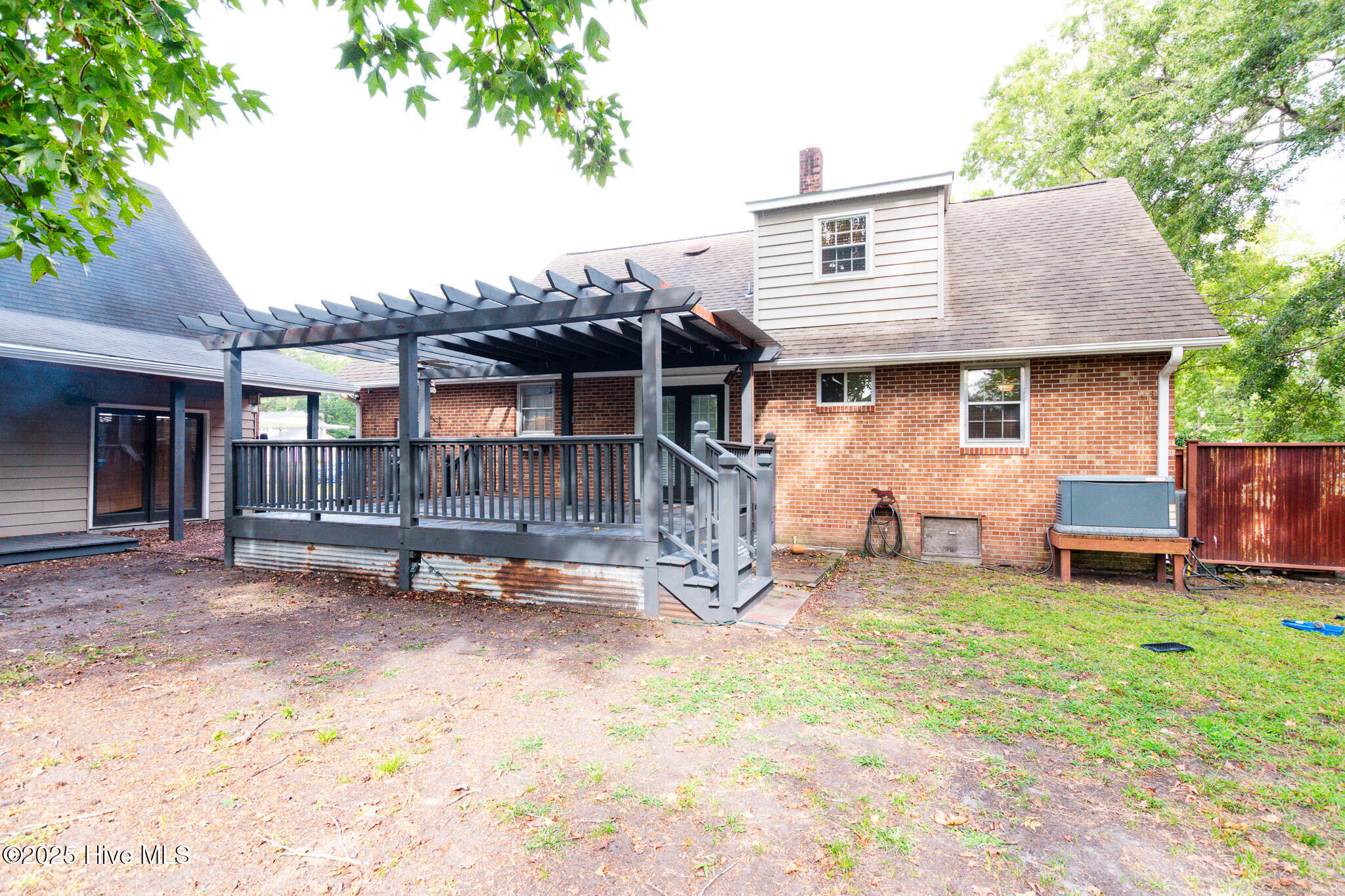 100529268 | Photo 41