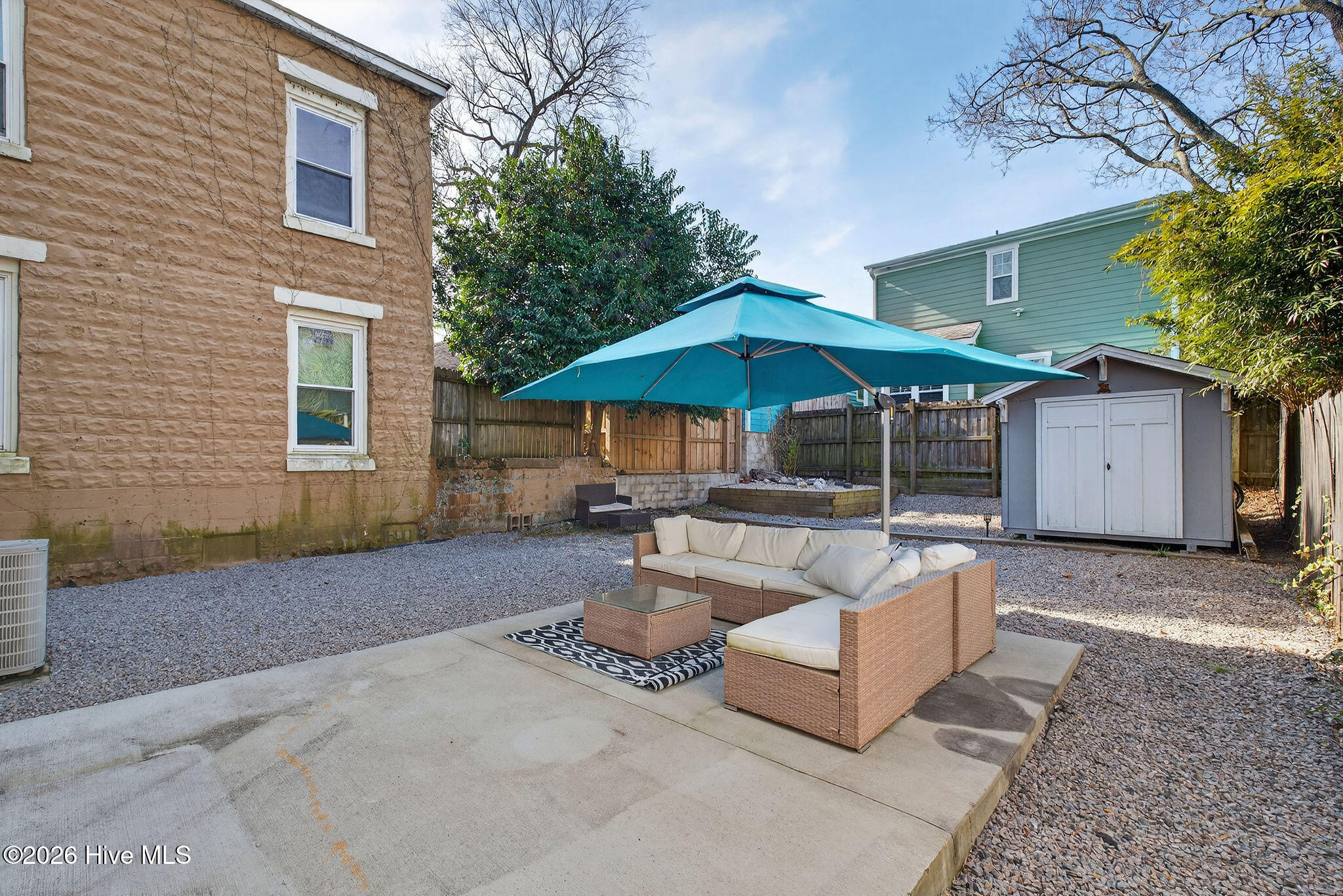 100550770 | Photo 32