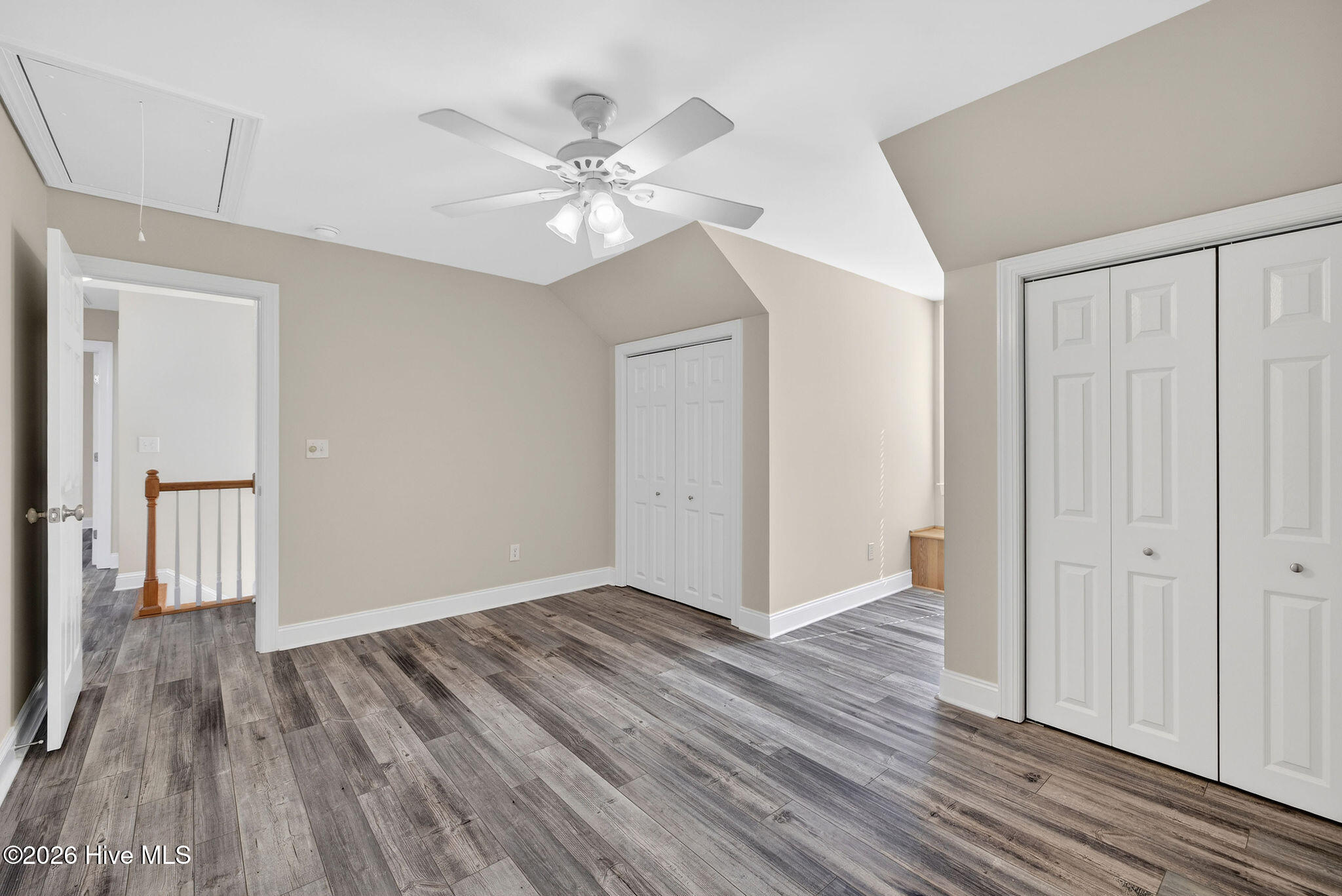 100554466 | Photo 49