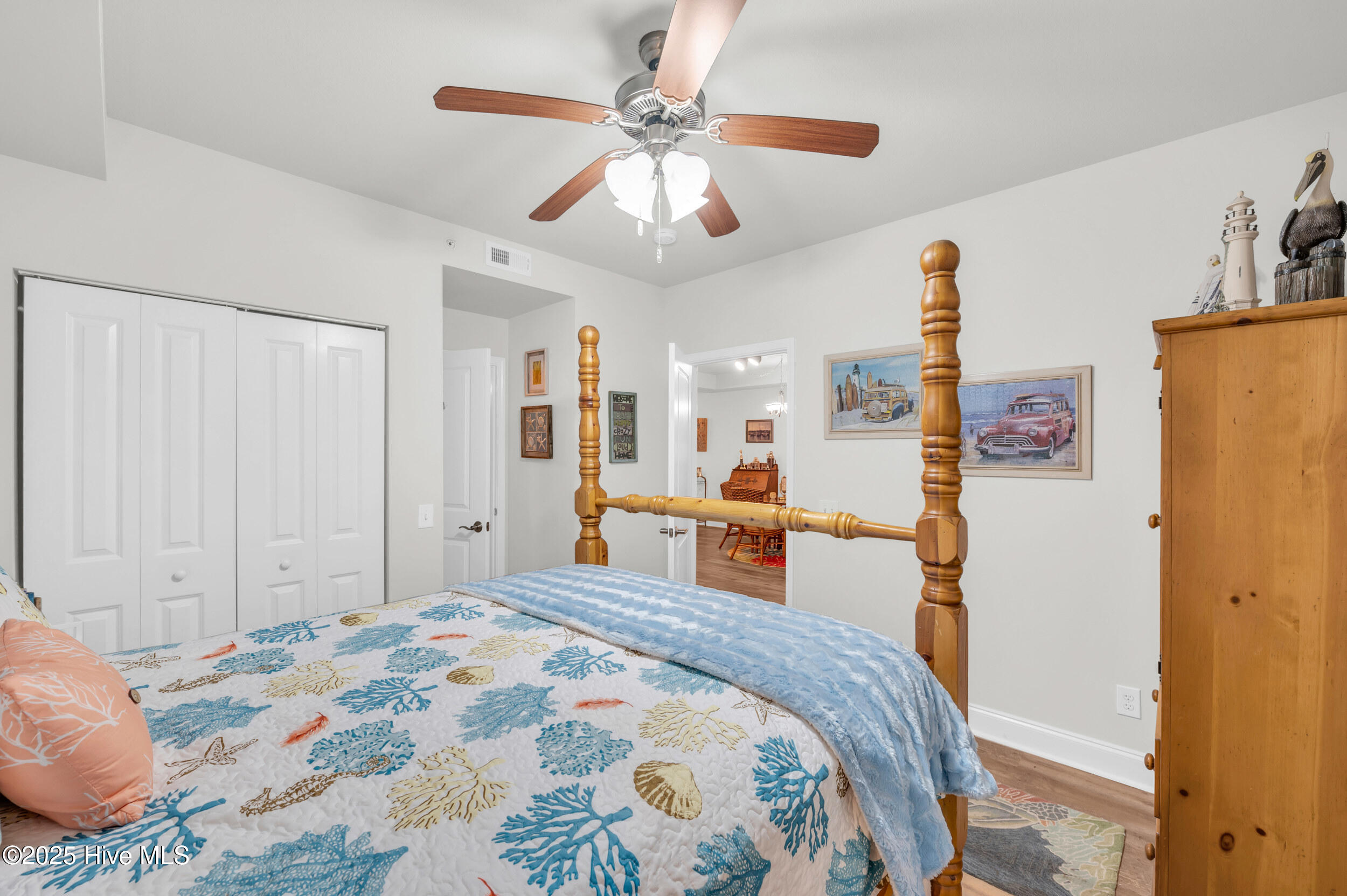 100519545 | Photo 23