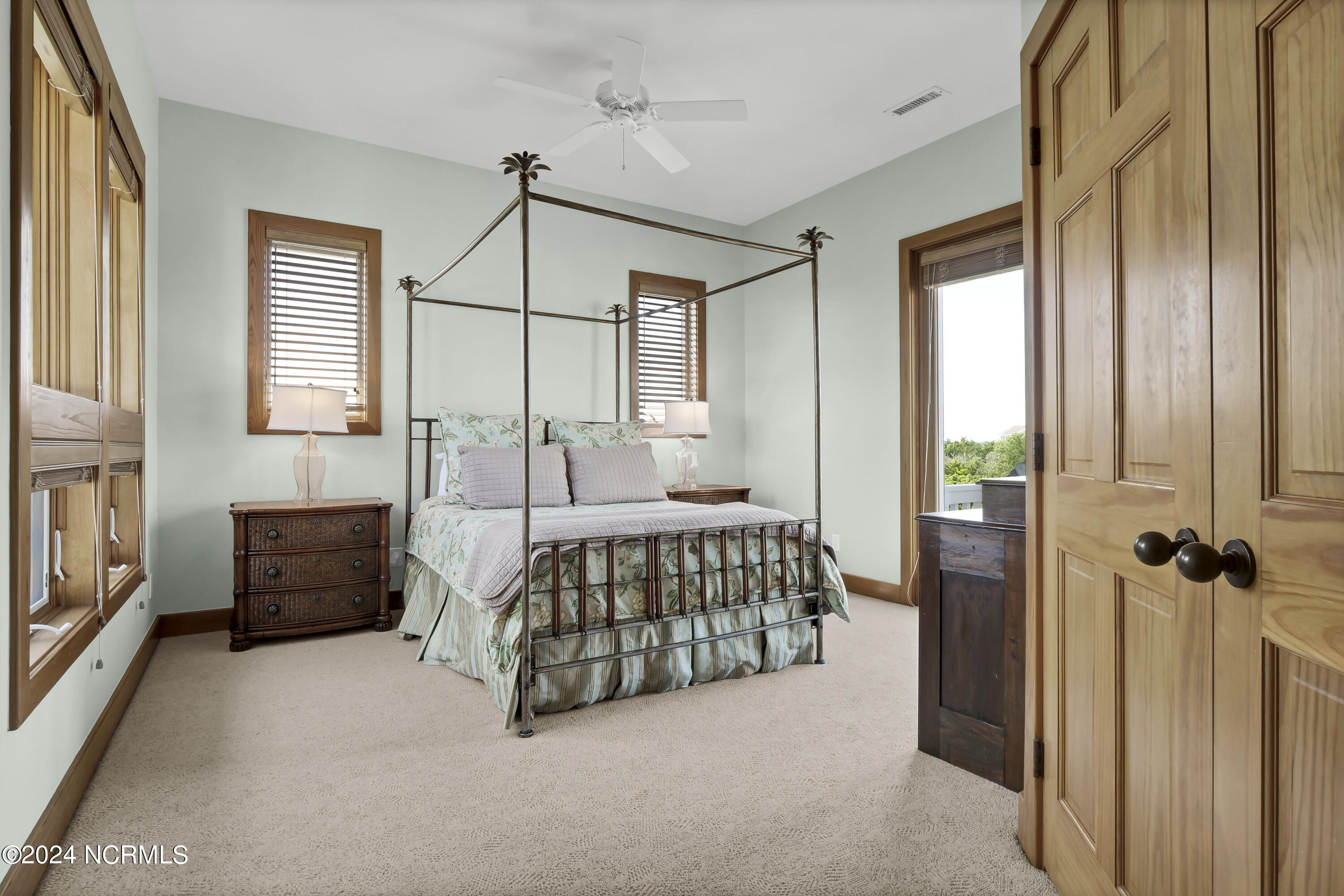 100492123 | Photo 22