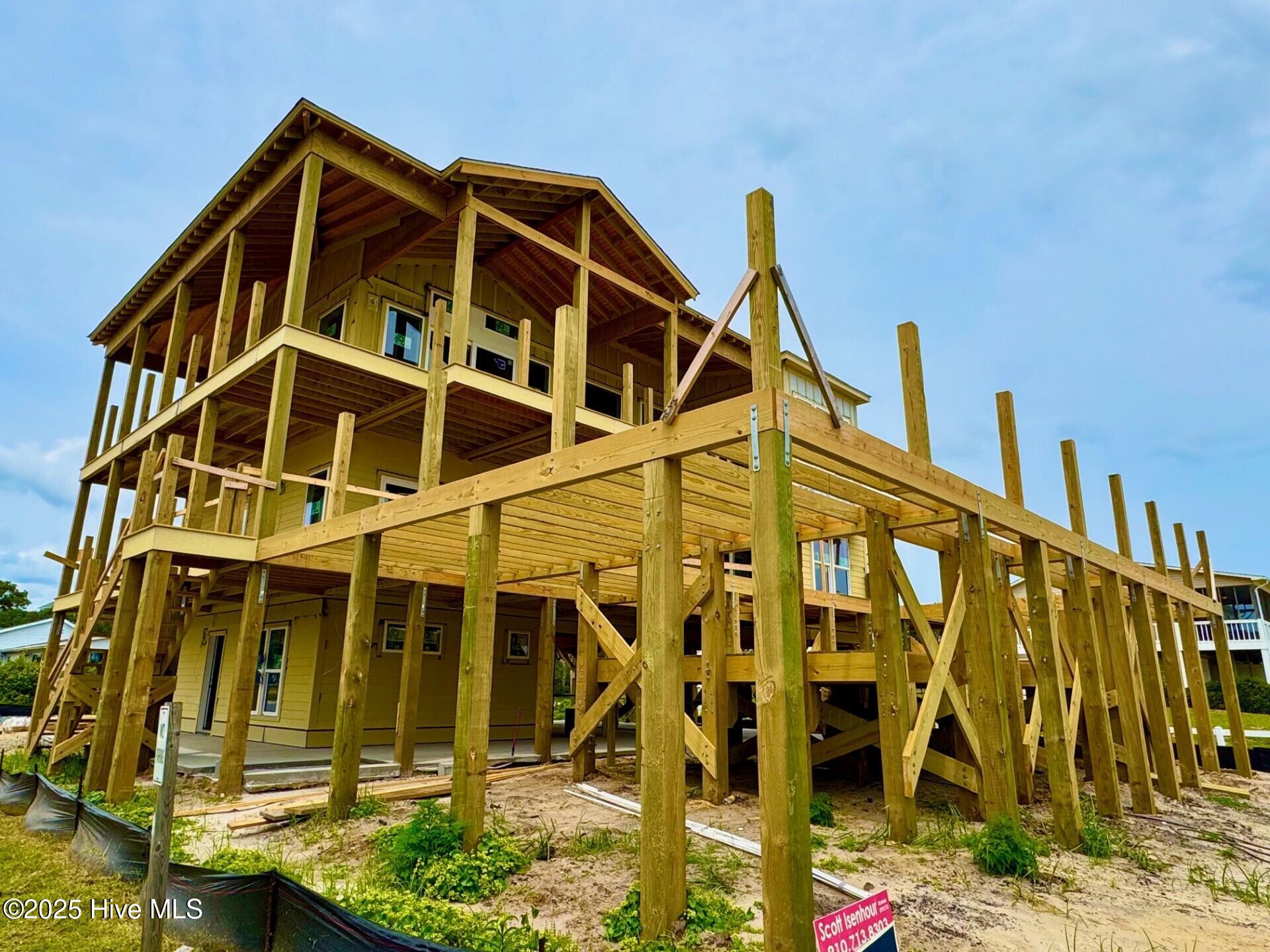 102 Ocean Drive, Oak Island, NC 28465 – photo 3: thumbnail_IMG_9265