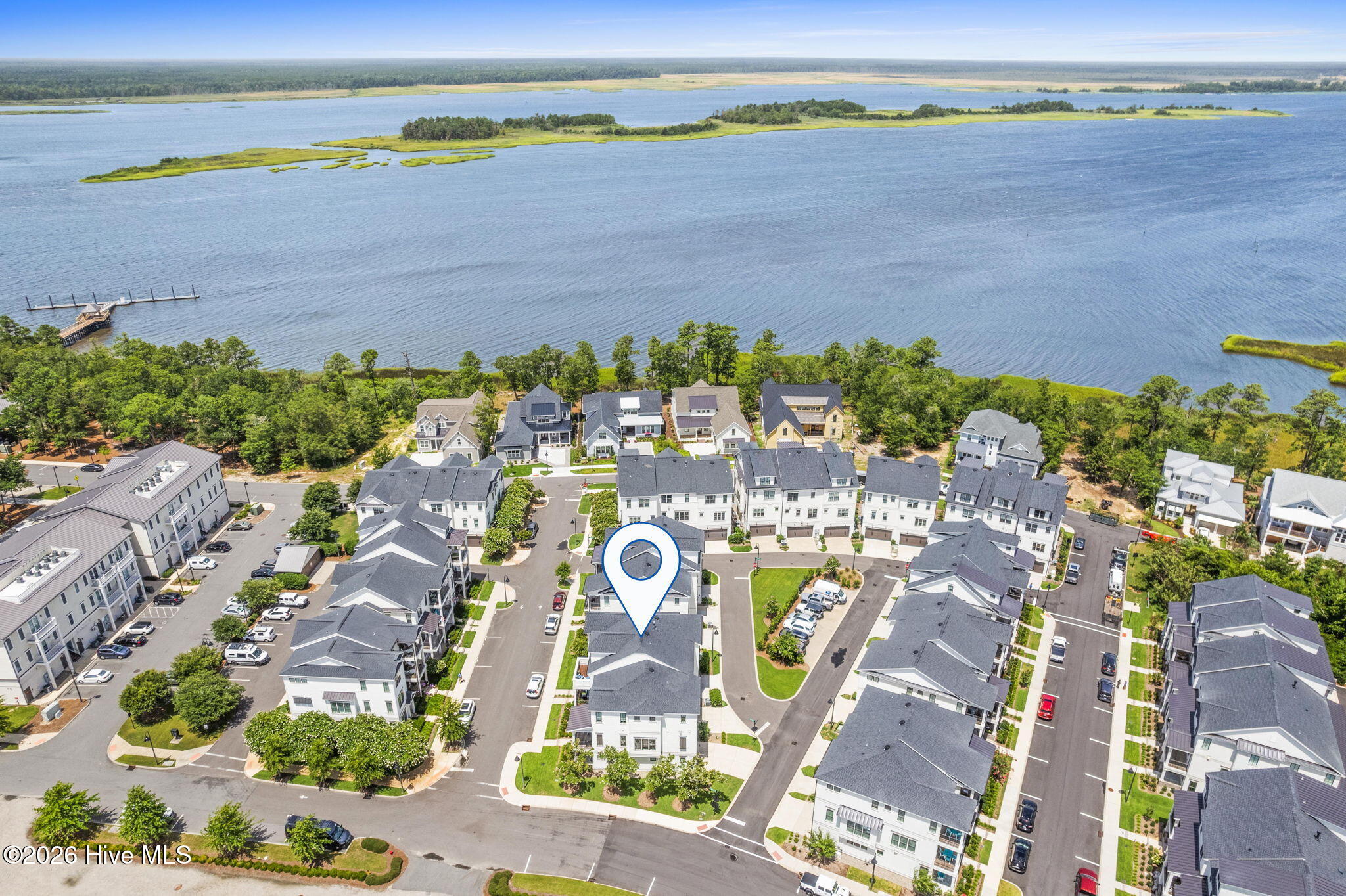 100569048 | Photo 43