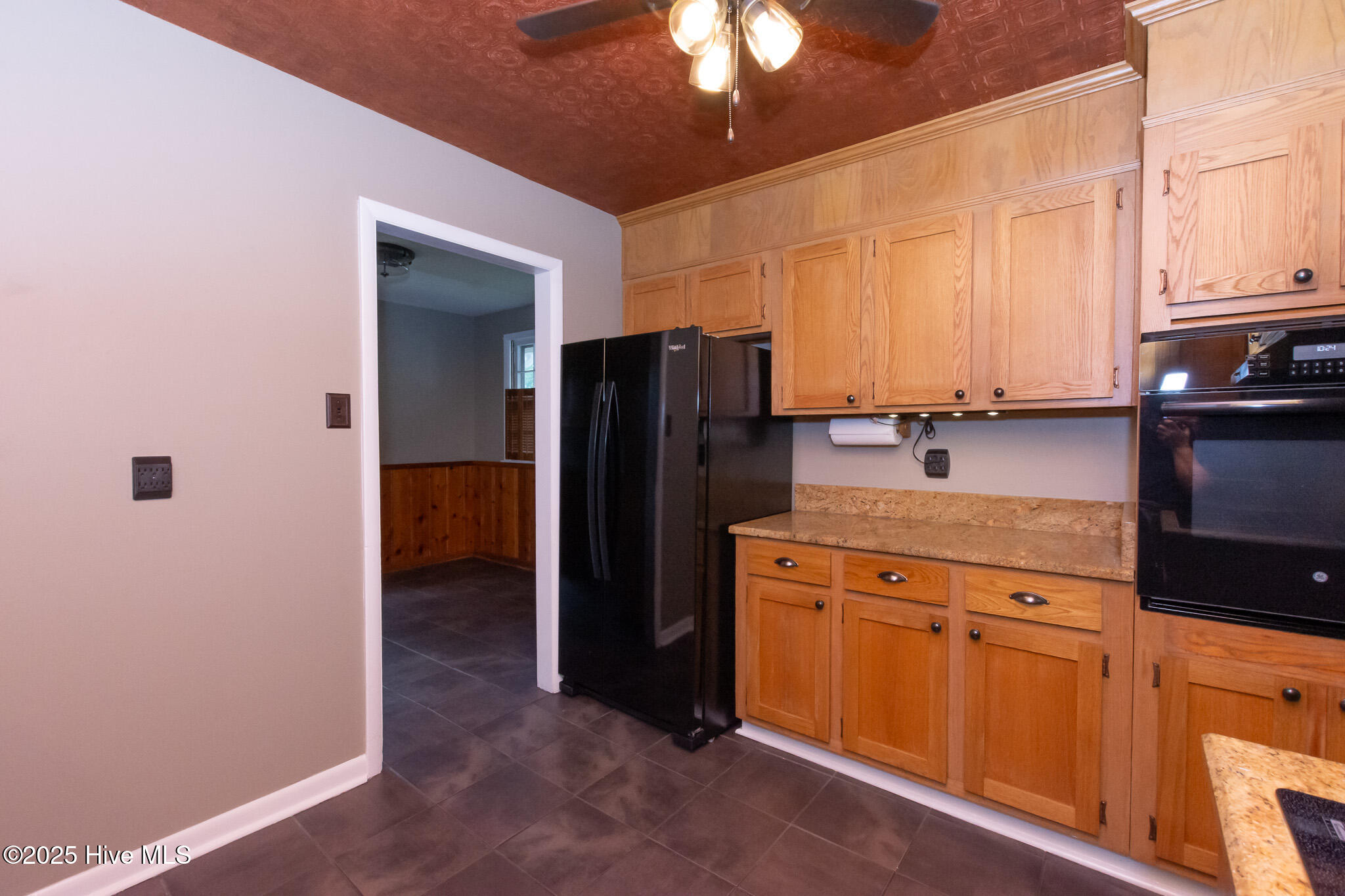 100529268 | Photo 31