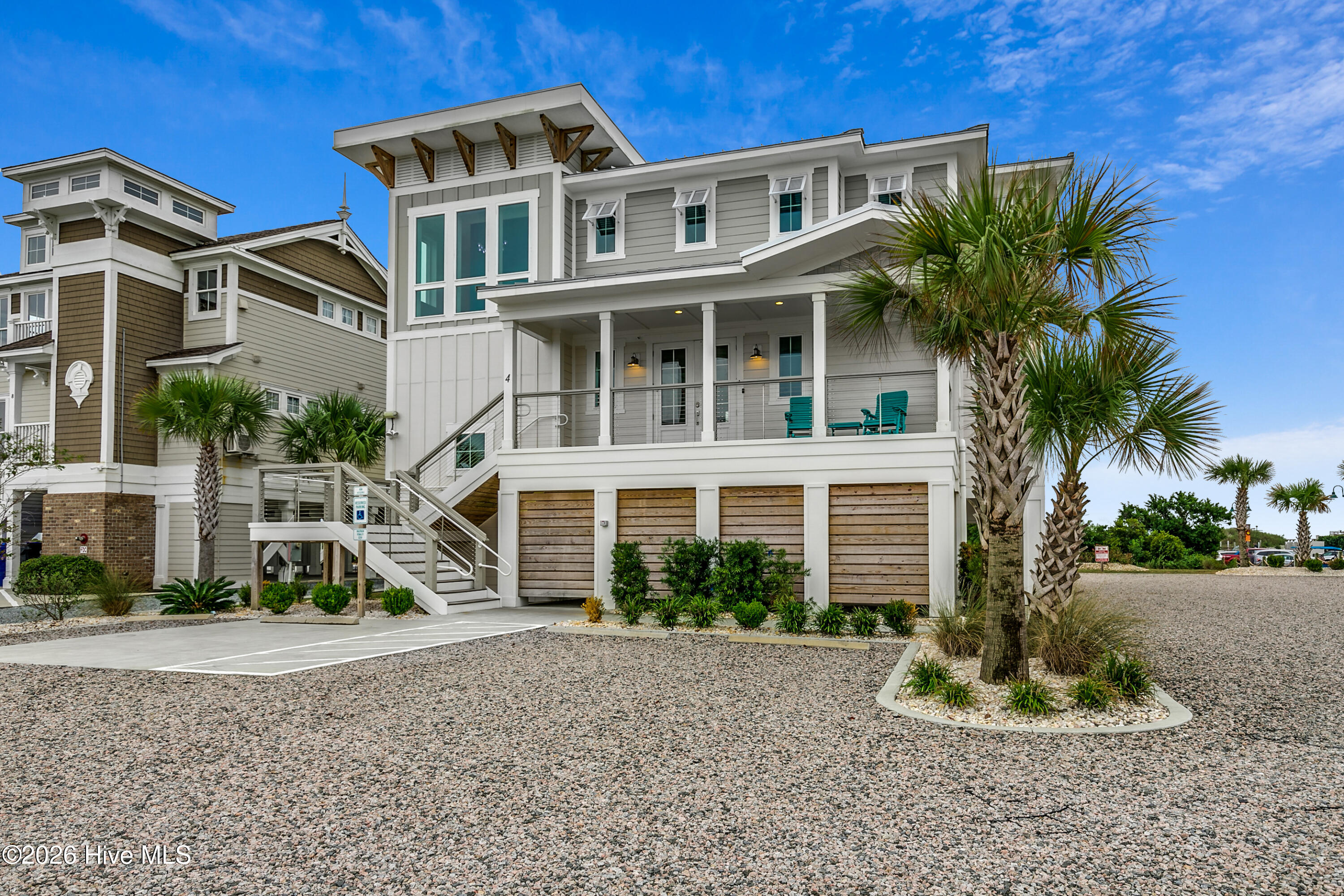 100543615 | Photo 64