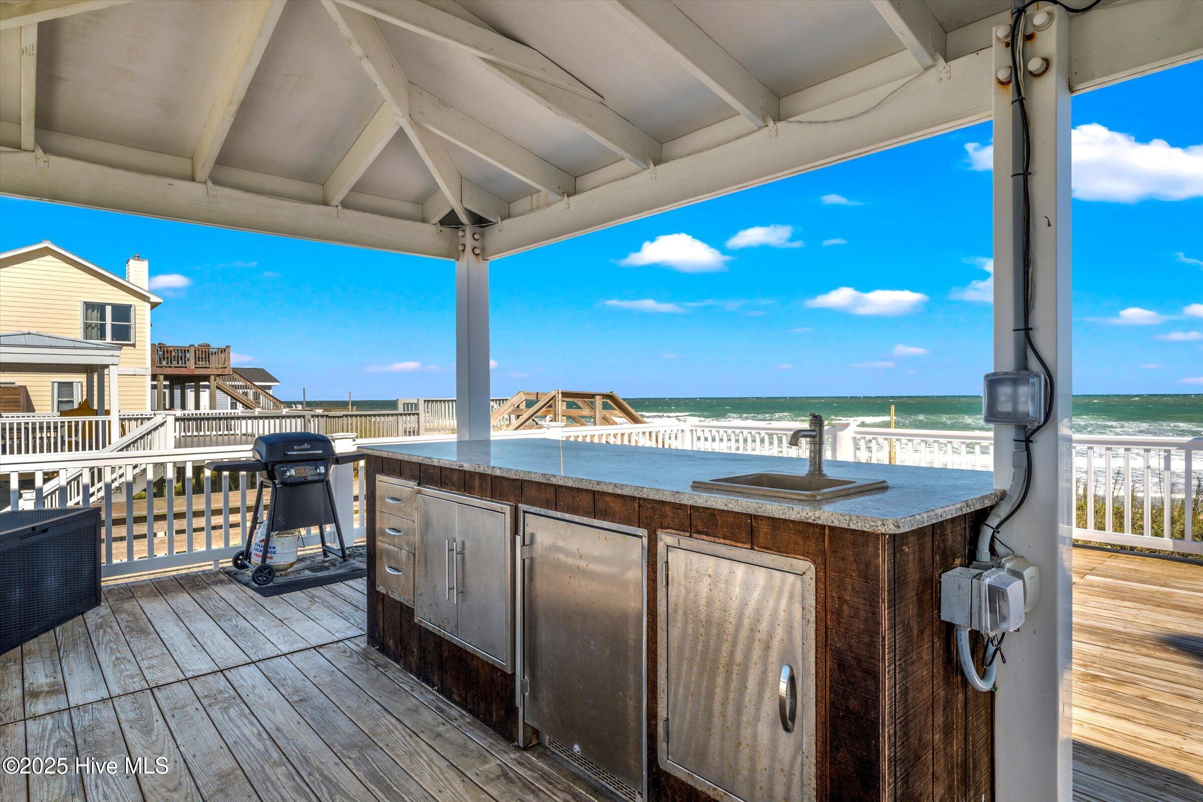 1007 N New River Drive, Surf City, NC 28445 – photo 21: 227-Z8C_4026