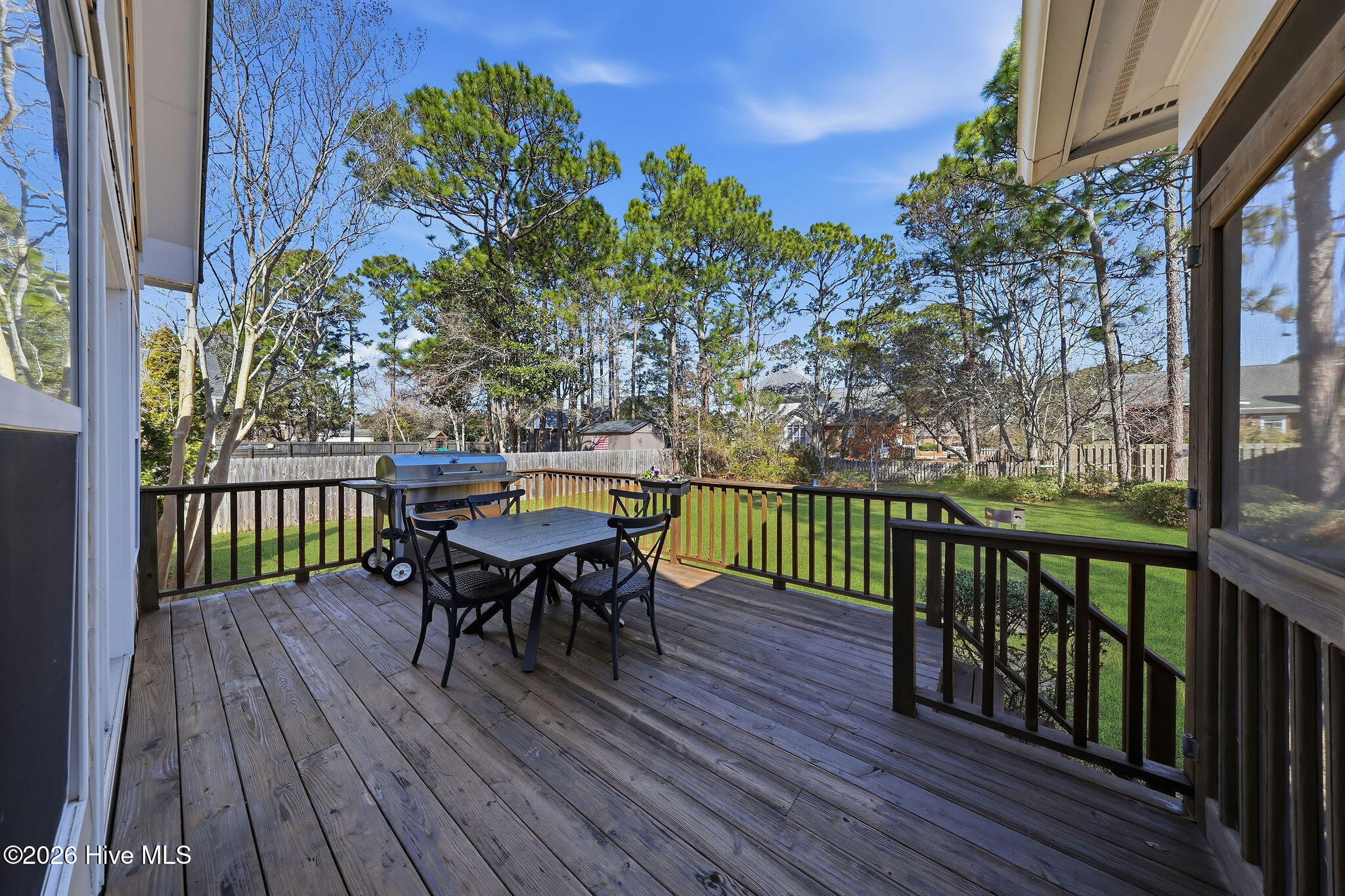 100556784 | Photo 15