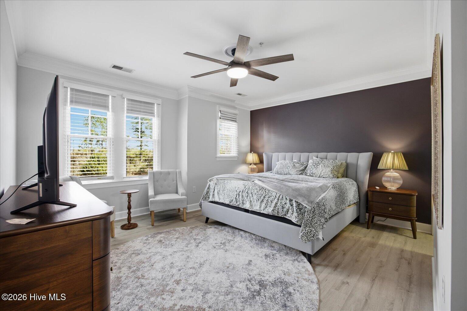 100561305 | Photo 24