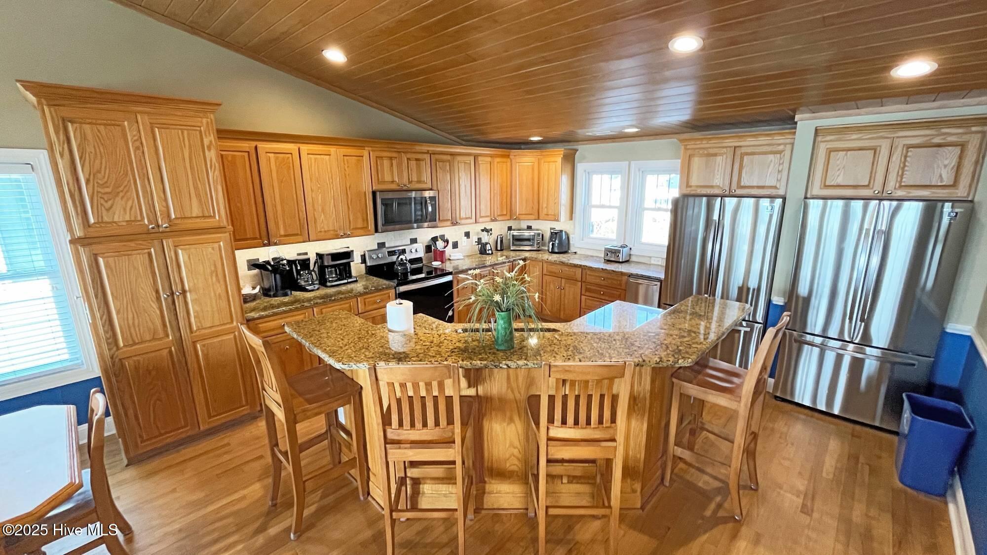 100496686 | Photo 41