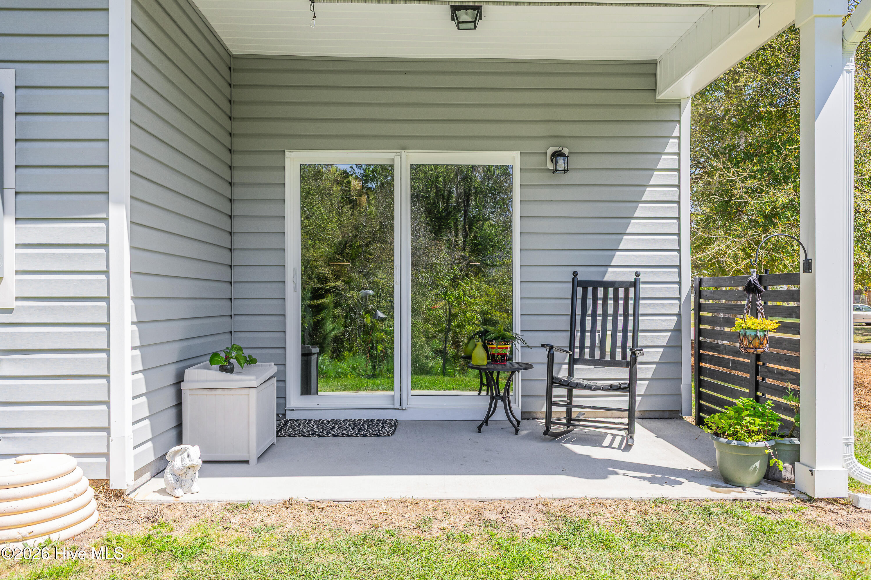 100565599 | Photo 33