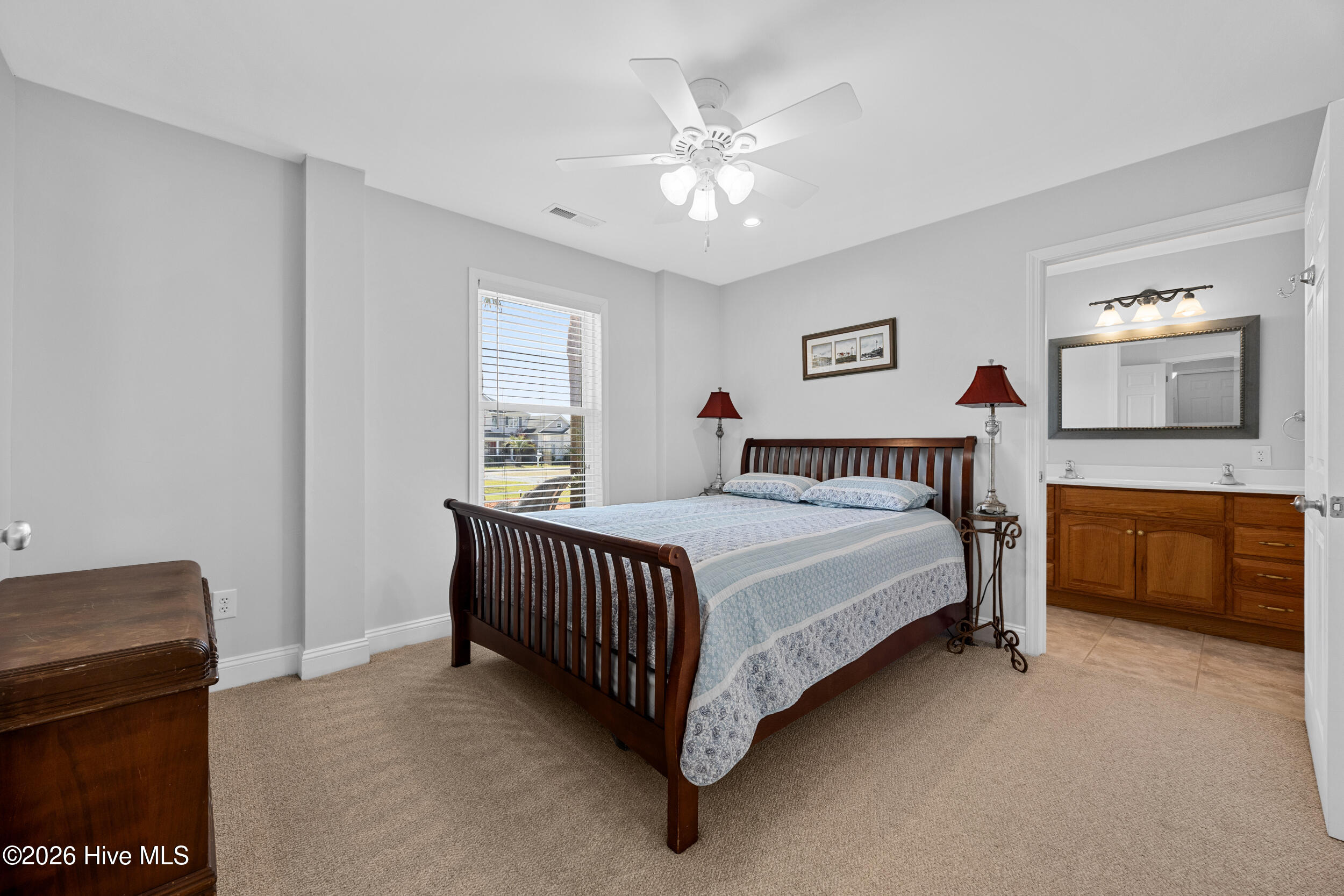 100567542 | Photo 63