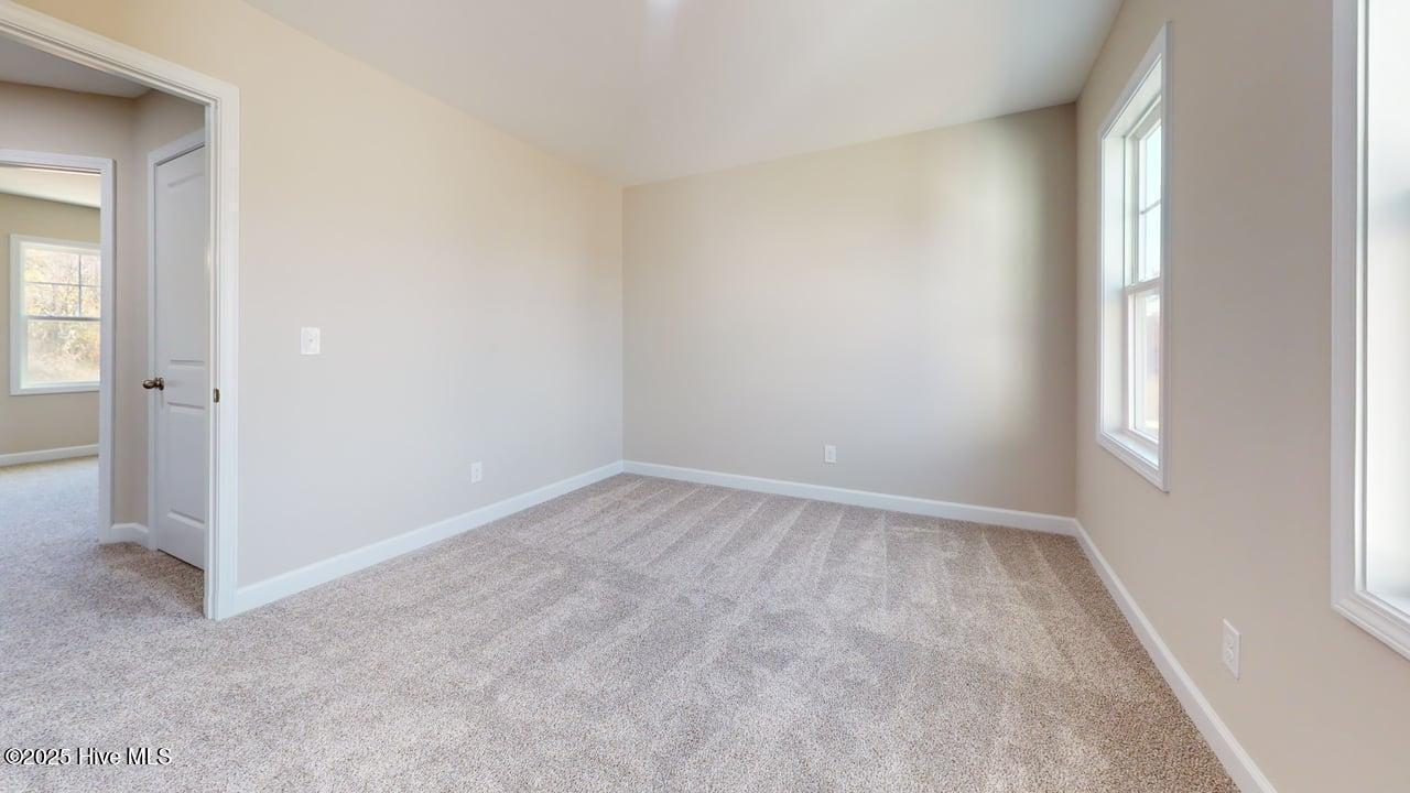 100542027 | Photo 61