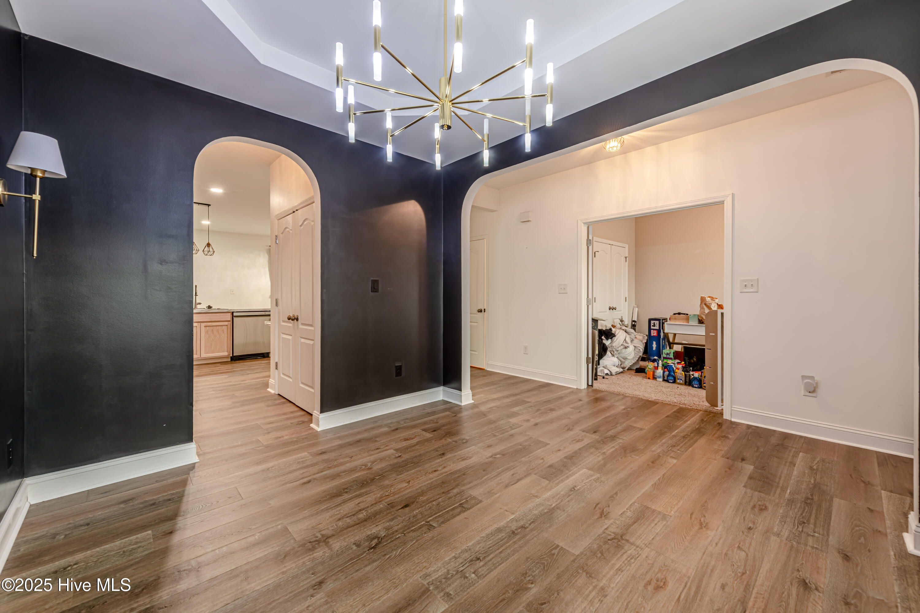 100546682 | Photo 13