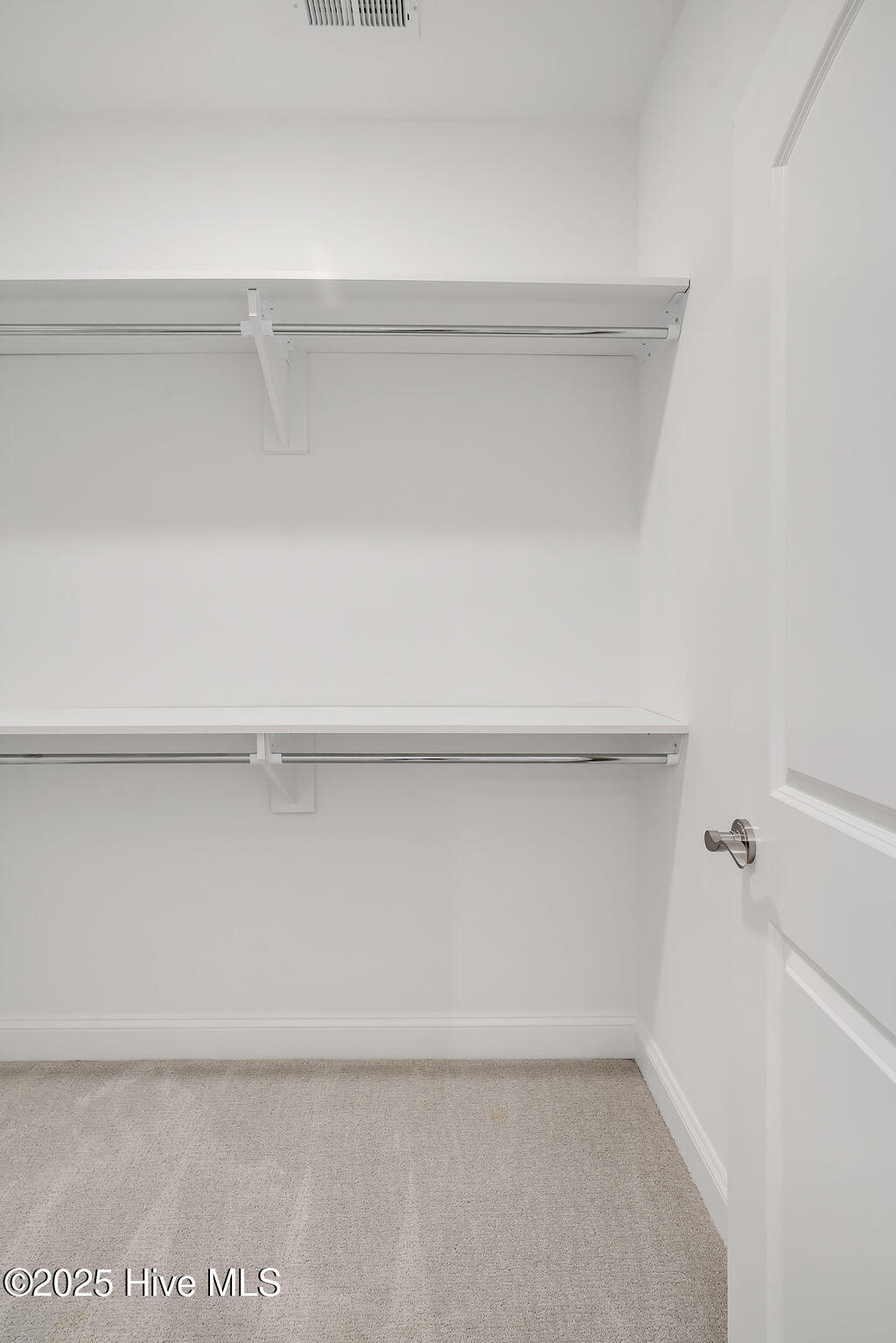 100496816 | Photo 33