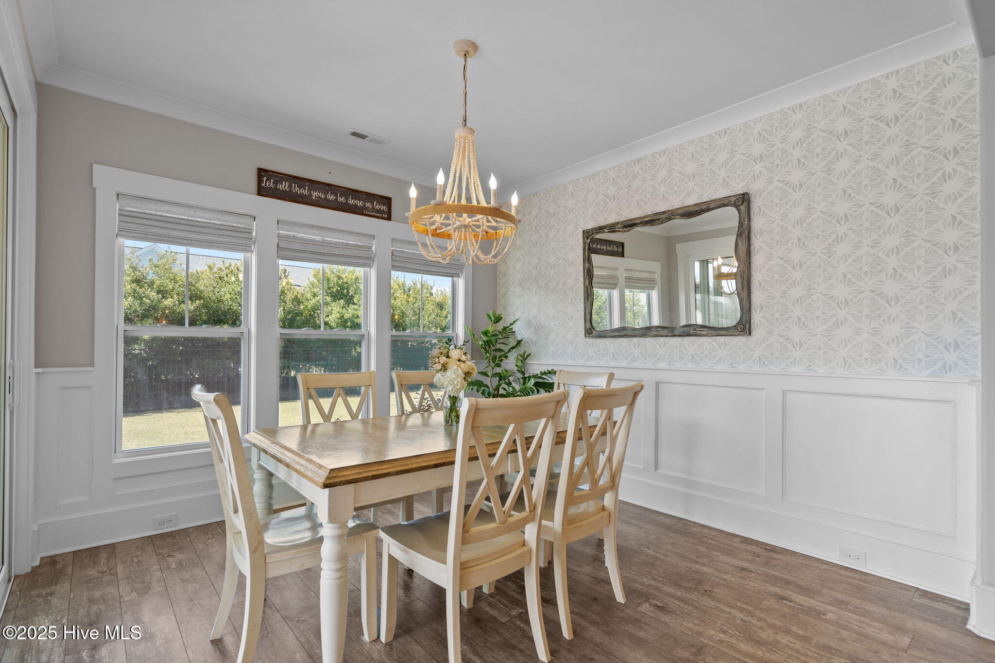 100536162 | Photo 22