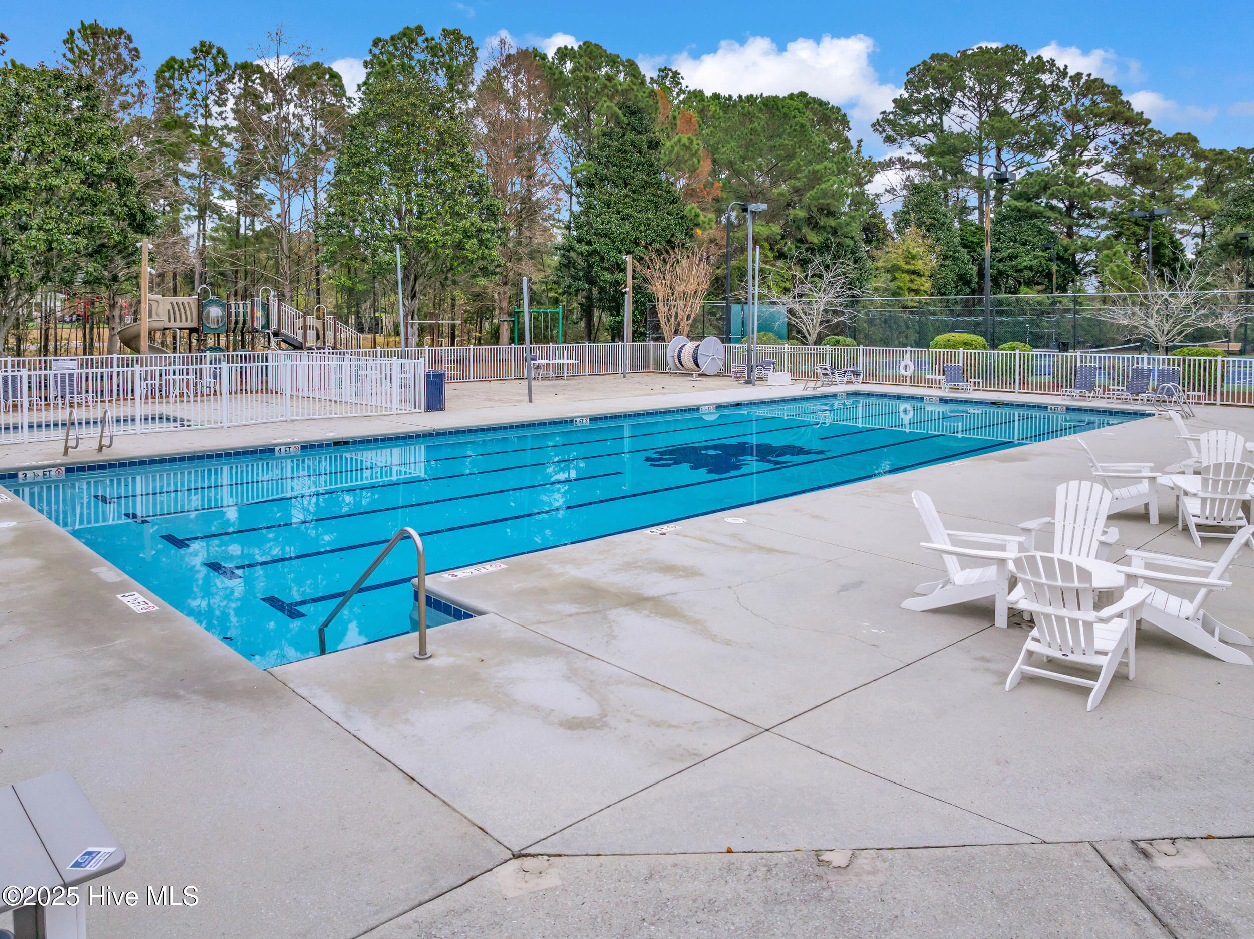 100544090 | Photo 18