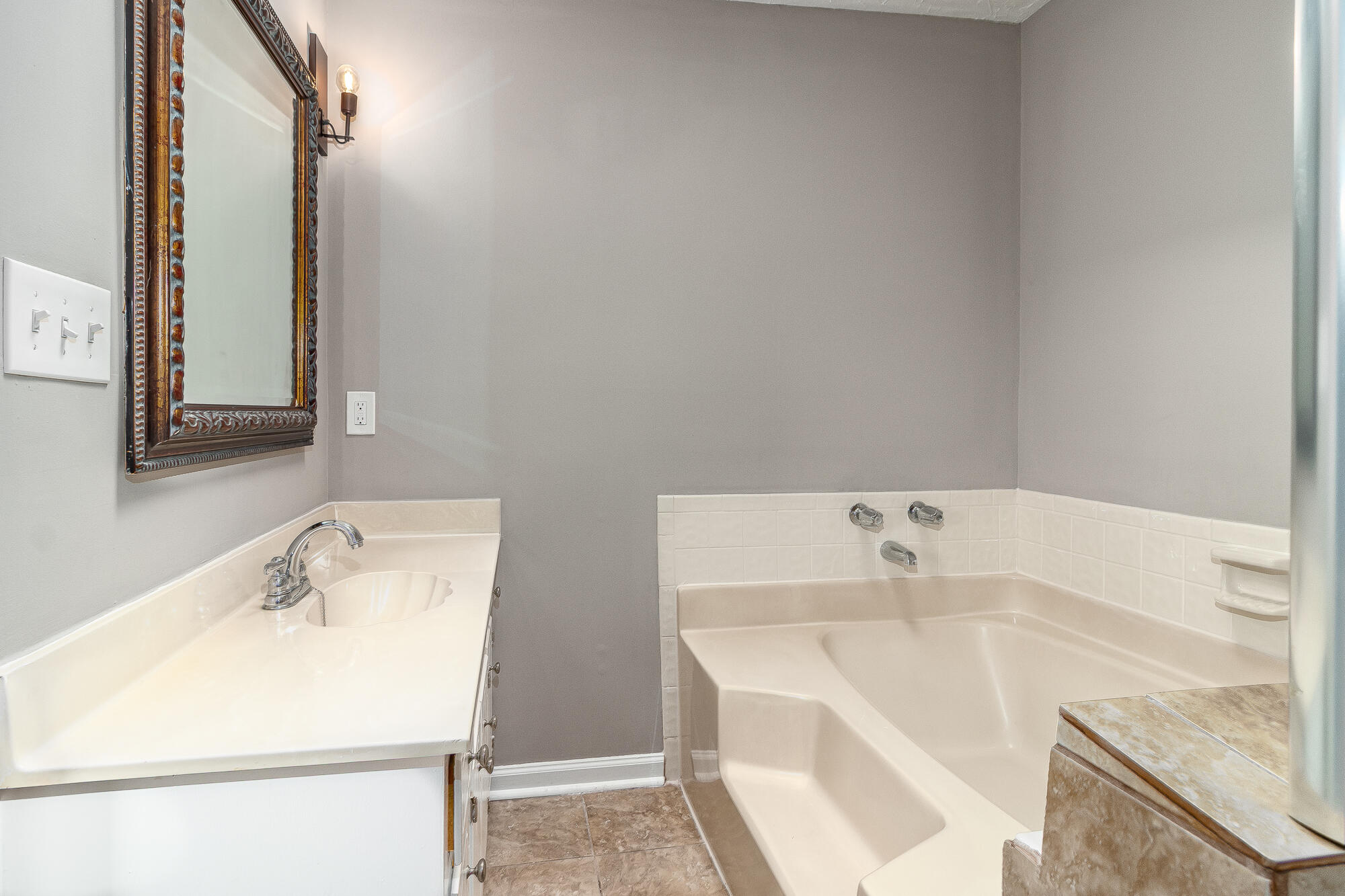 3844 CREEK CT. RENTAL ©--10