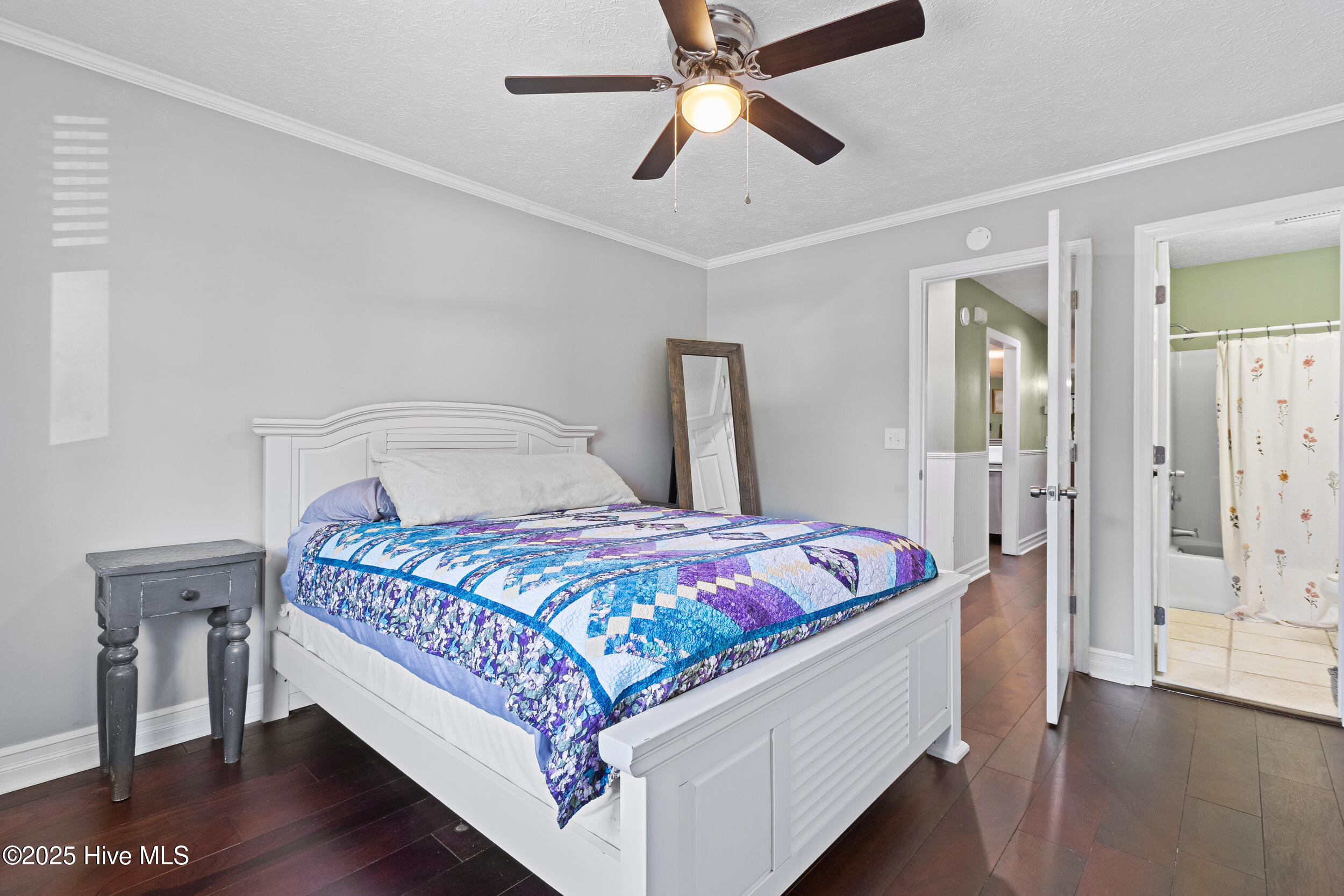 100537542 | Photo 11