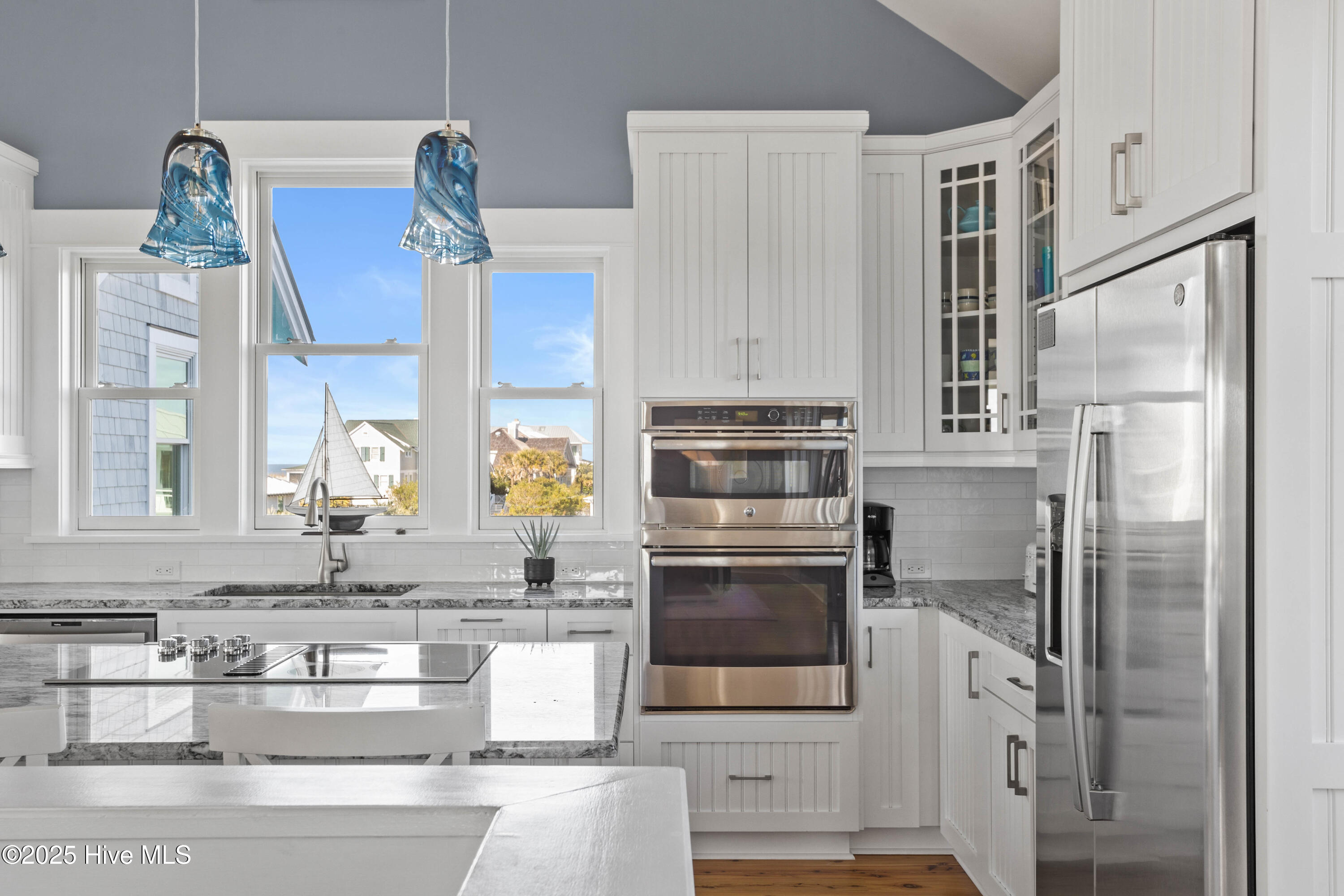 100494398 | Photo 26